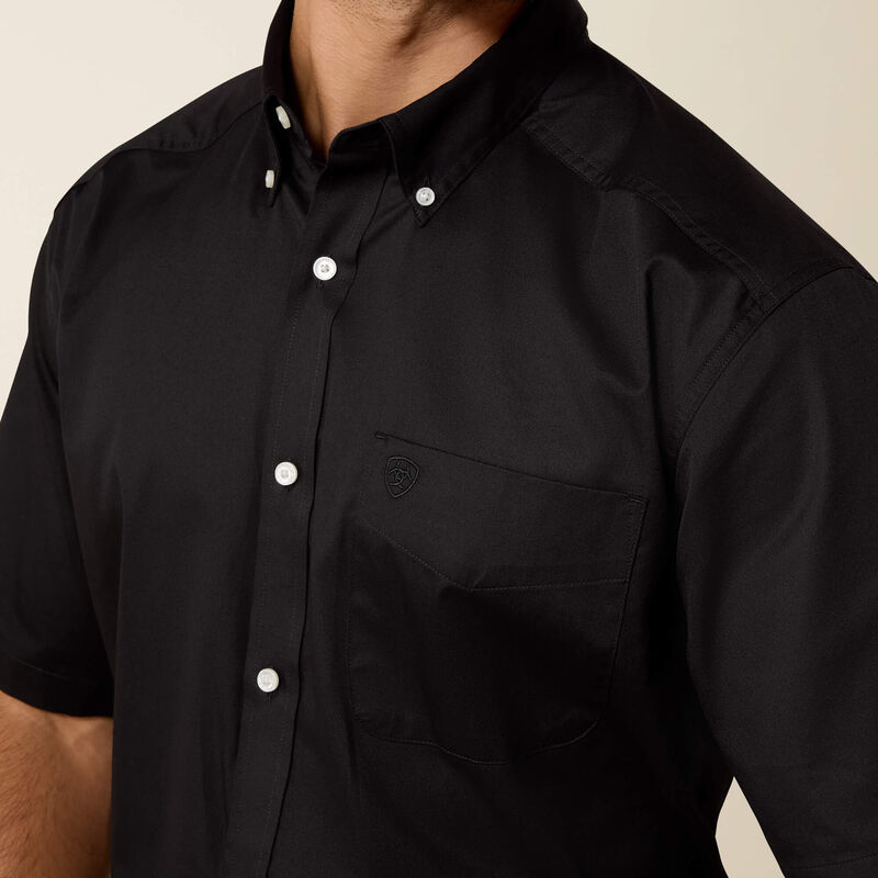 Men's Ariat Lightweight Twill Classic Fit Short Sleeve Shirt-Black