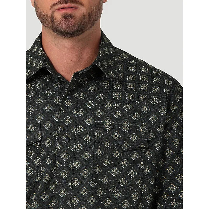 MEN'S WRANGLER RETRO PREMIUM WESTERN SNAP PRINT SHIRT IN NAVY FILIGREE