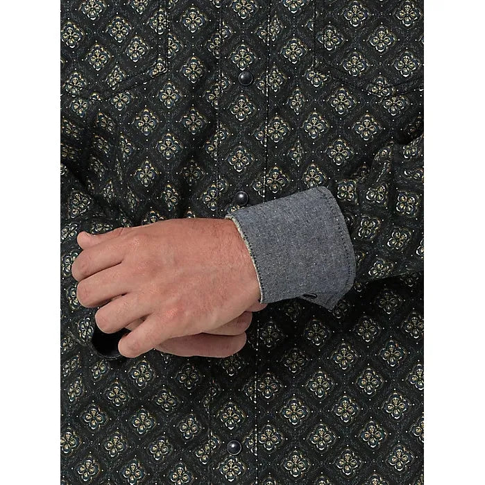 MEN'S WRANGLER RETRO PREMIUM WESTERN SNAP PRINT SHIRT IN NAVY FILIGREE