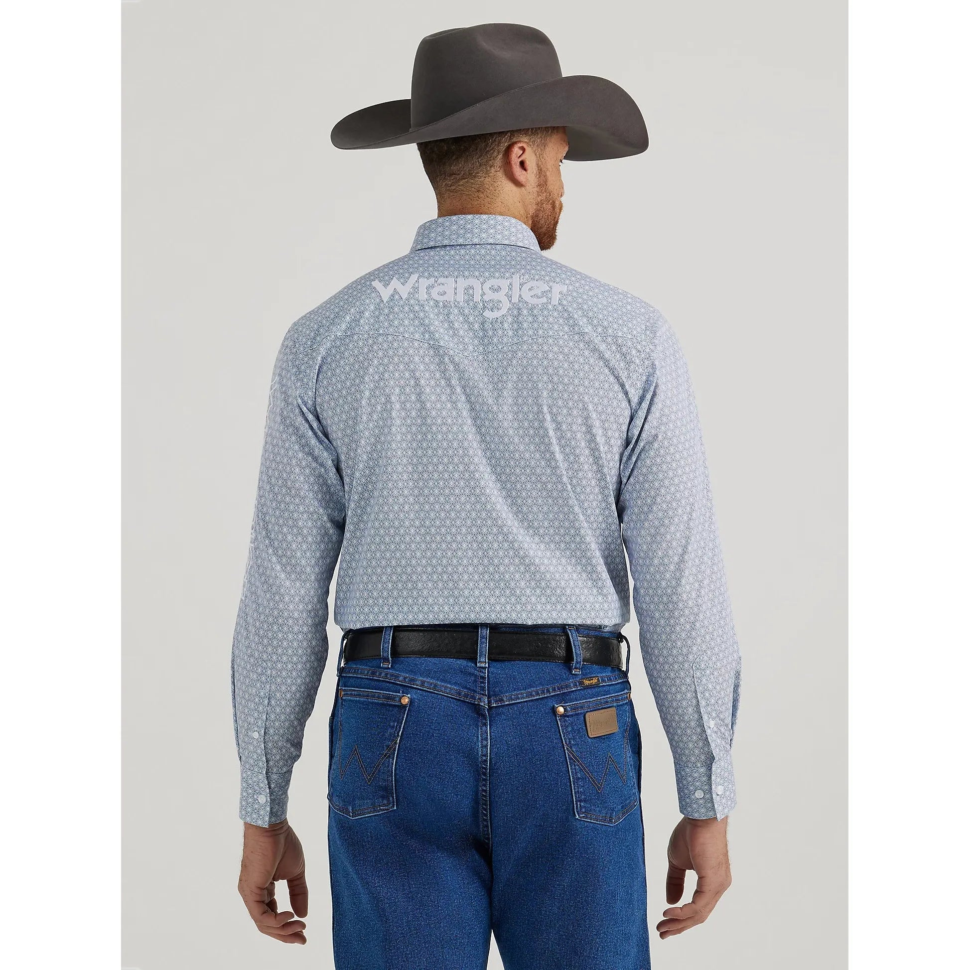 MEN'S WRANGLER® LOGO LONG SLEEVE BUTTON-DOWN PRINT SHIRT IN PALE BLUE