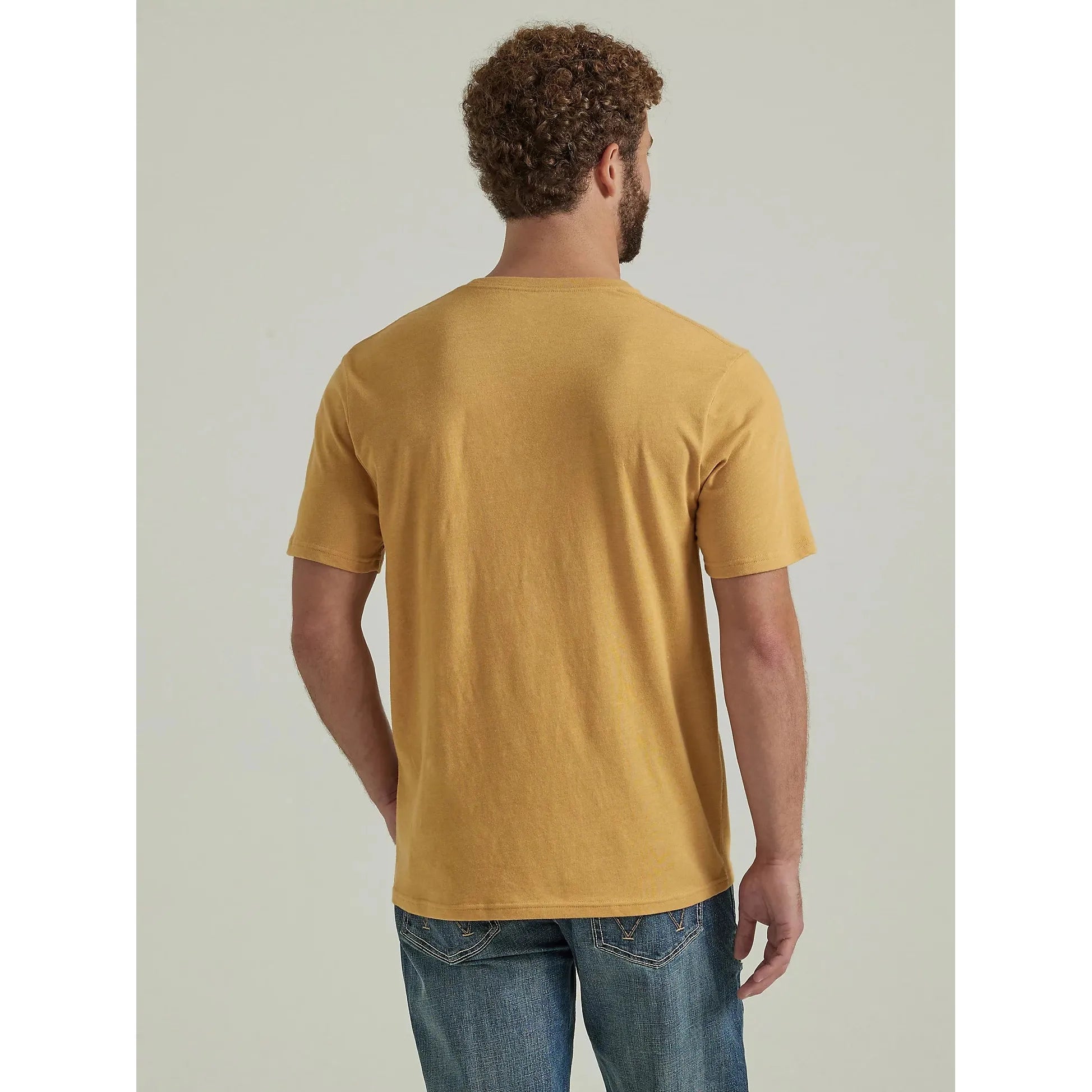 MEN'S WRANGLER VIGNETTE LOGO T-SHIRT IN PALE GOLD HEATHER
