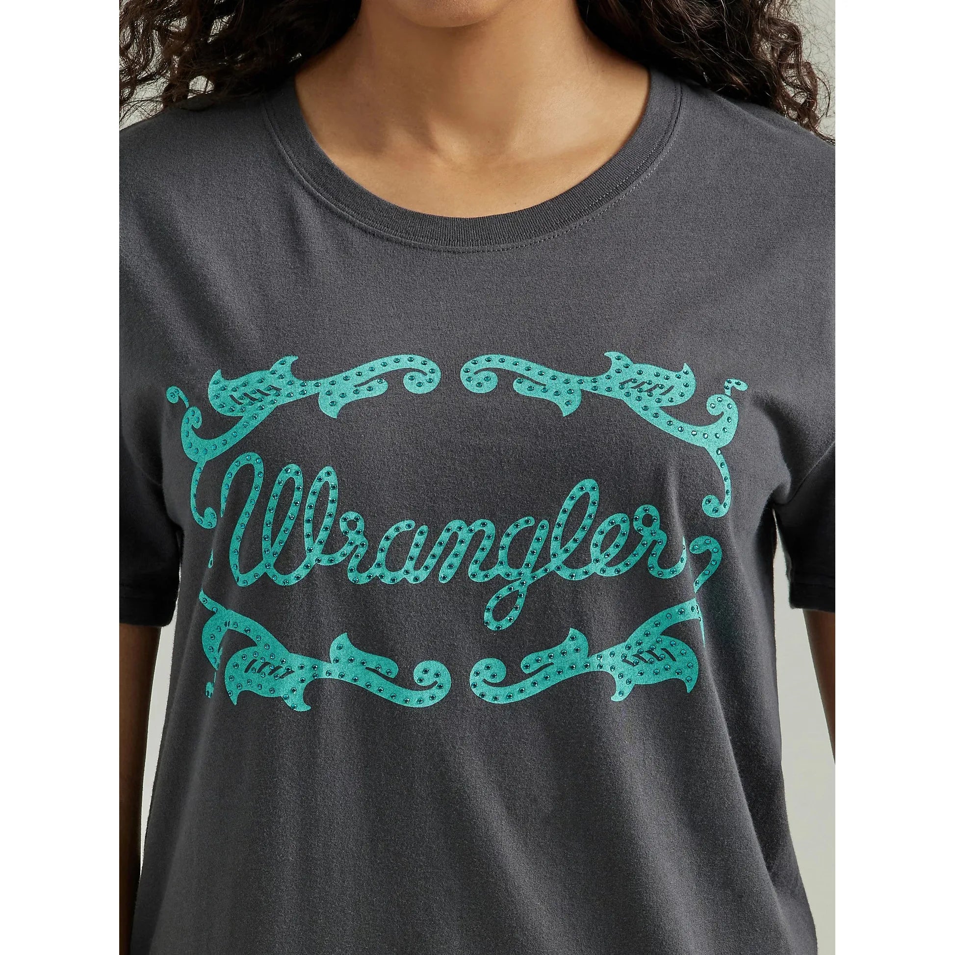WOMEN'S WRANGLER WESTERN GRAPHIC BOYFRIEND TEE IN CHARCOAL
