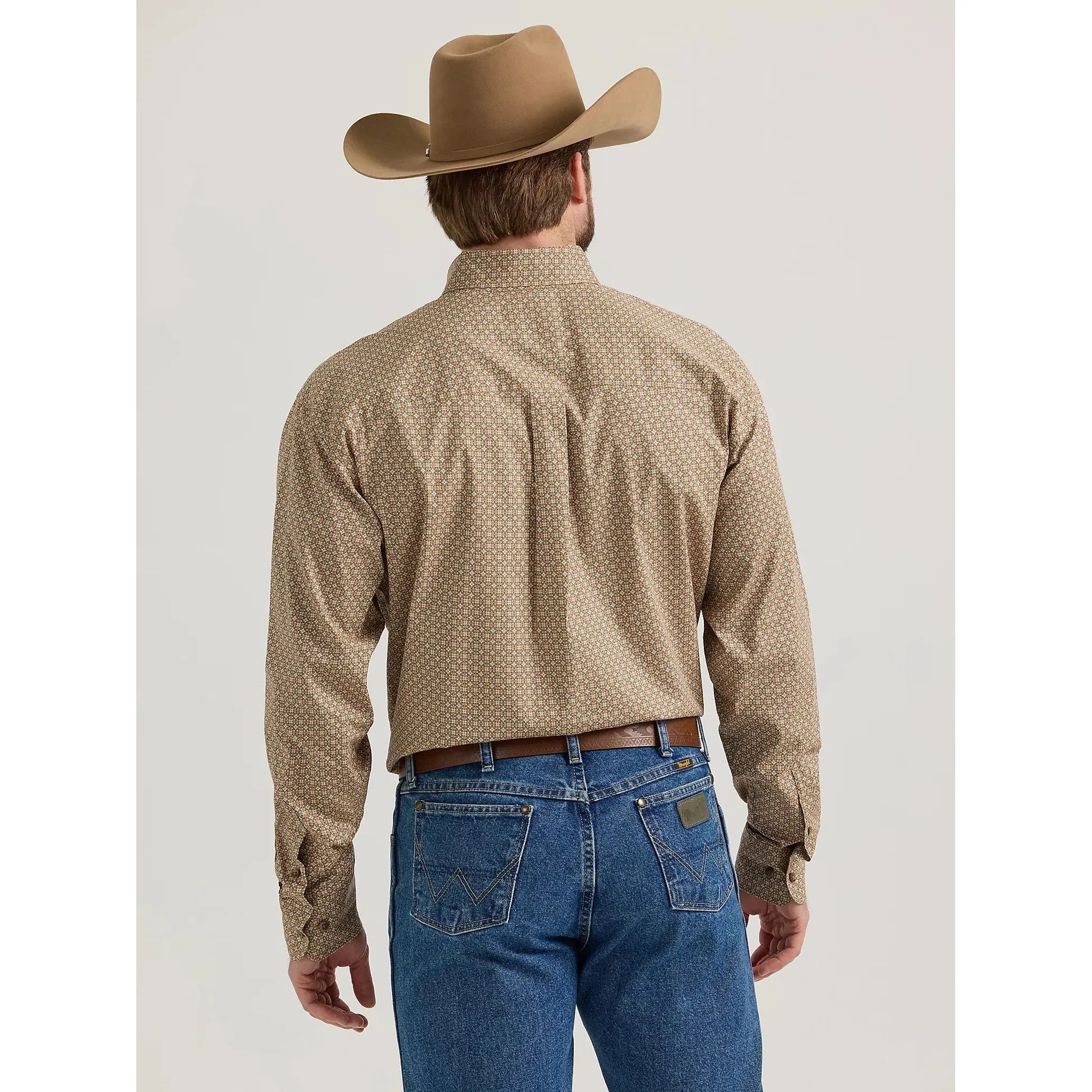 Men's Wrangler® George Strait™ Long Sleeve Button Down One Pocket Shirt in Brown Starburst