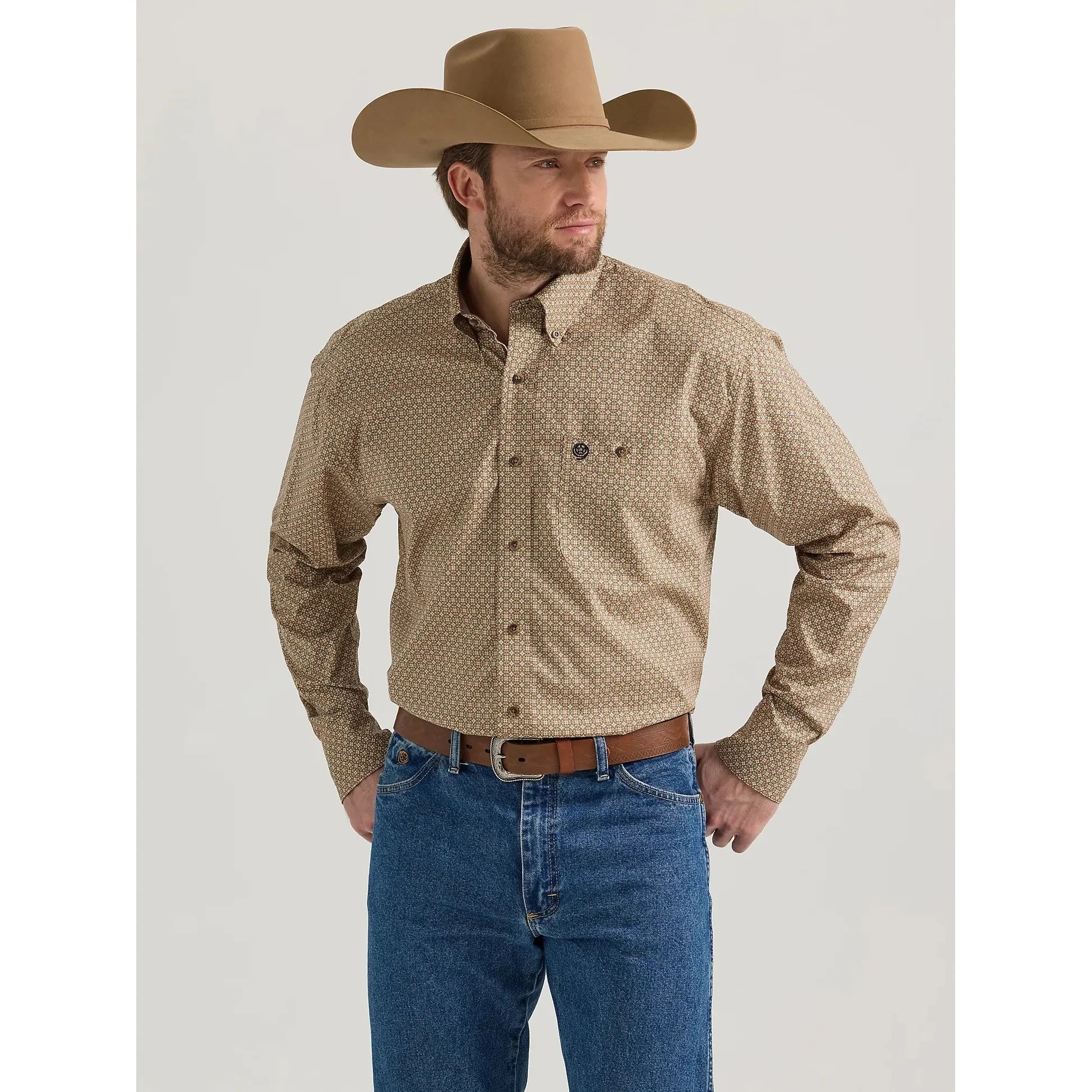 Men's Wrangler® George Strait™ Long Sleeve Button Down One Pocket Shirt in Brown Starburst