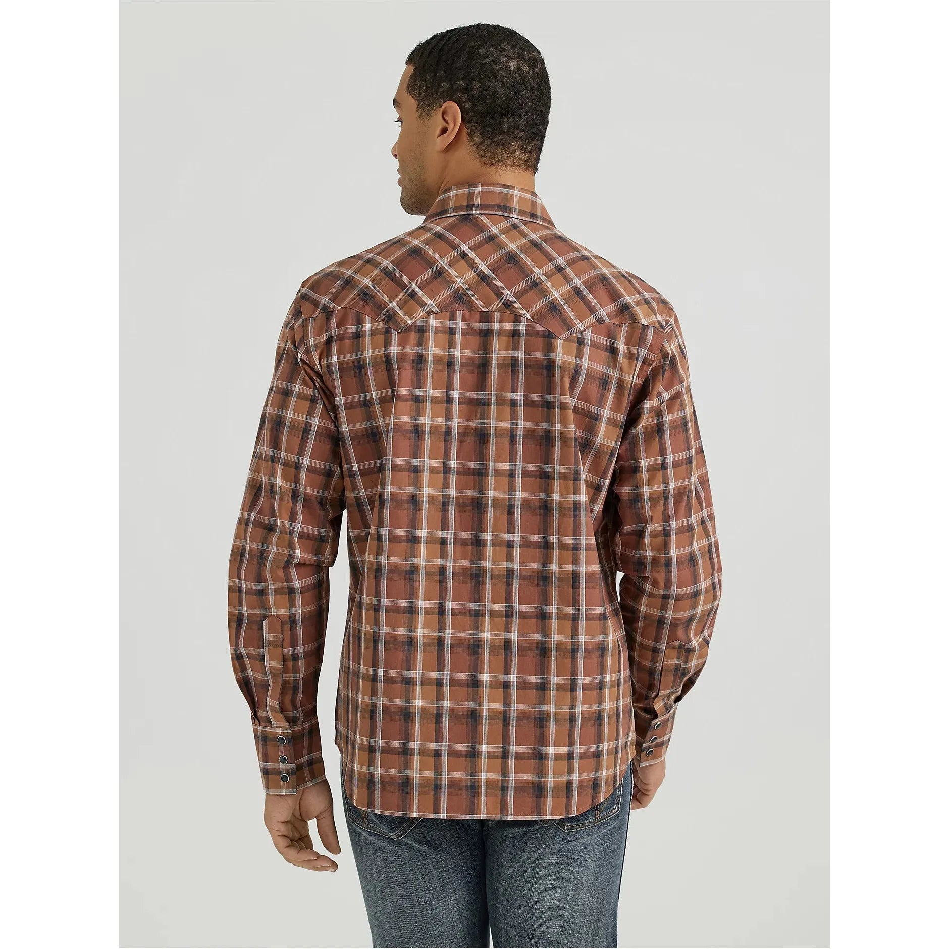 Men's Wrangler Retro® Long Sleeve Sawtooth Snap Pocket Western Shirt-Cocoa Brown