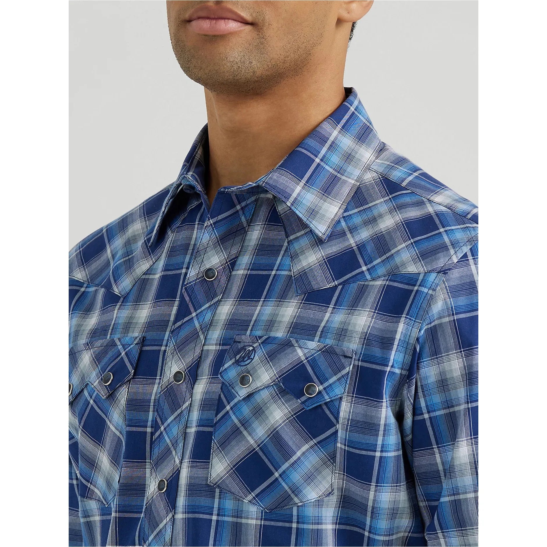 Men's Wrangler Retro® Long Sleeve Sawtooth Snap Pocket Western Shirt-Historic Navy