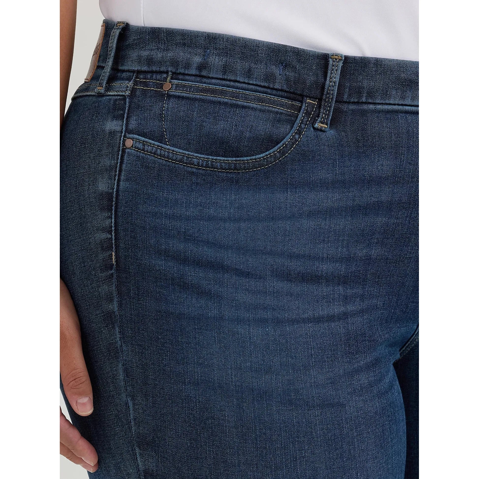 WOMEN'S WRANGLER BESPOKE HIGH RISE BOOTCUT JEAN-LACEY - CWesternwear