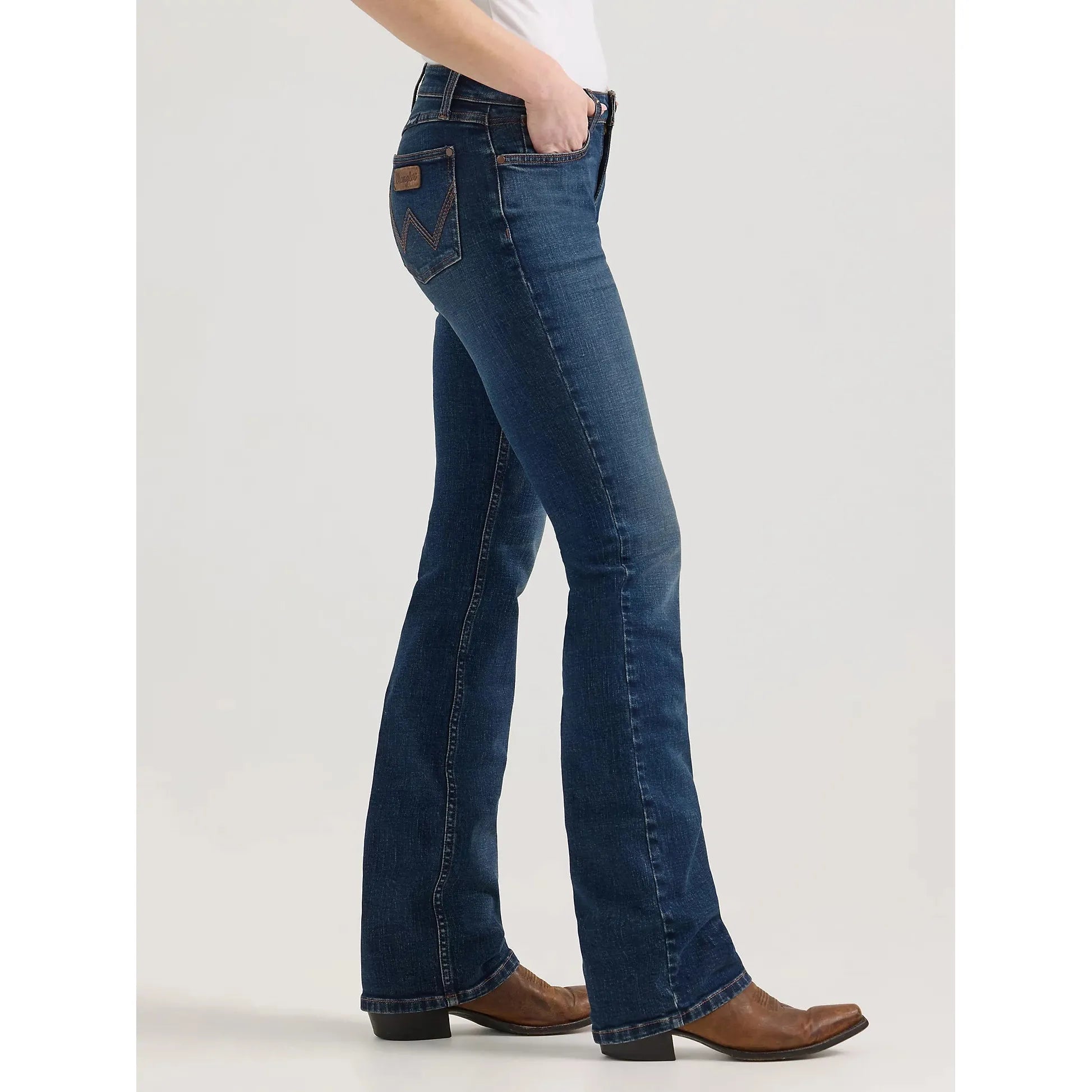 WOMEN'S WRANGLER RETRO® MAE MID RISE BOOTCUT JEAN IN JANE