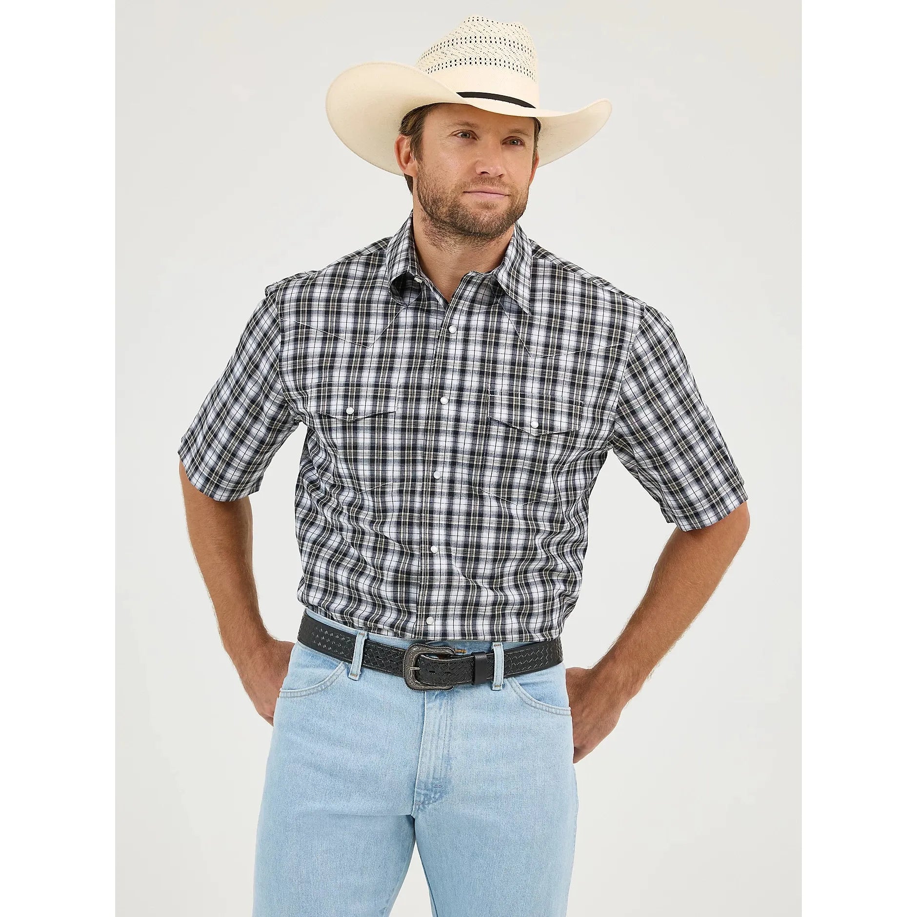 Men's Wrangler Wrinkle Resist Short Sleeve Western Snap Plaid Shirt-Onyx Black