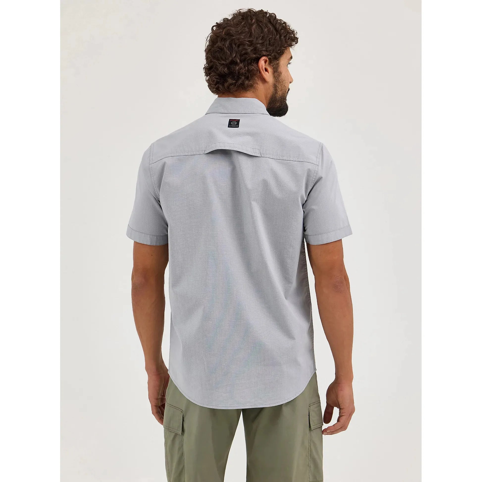 Men's Wrangler ATG Cedar Zip Pocket Shirt-Monument