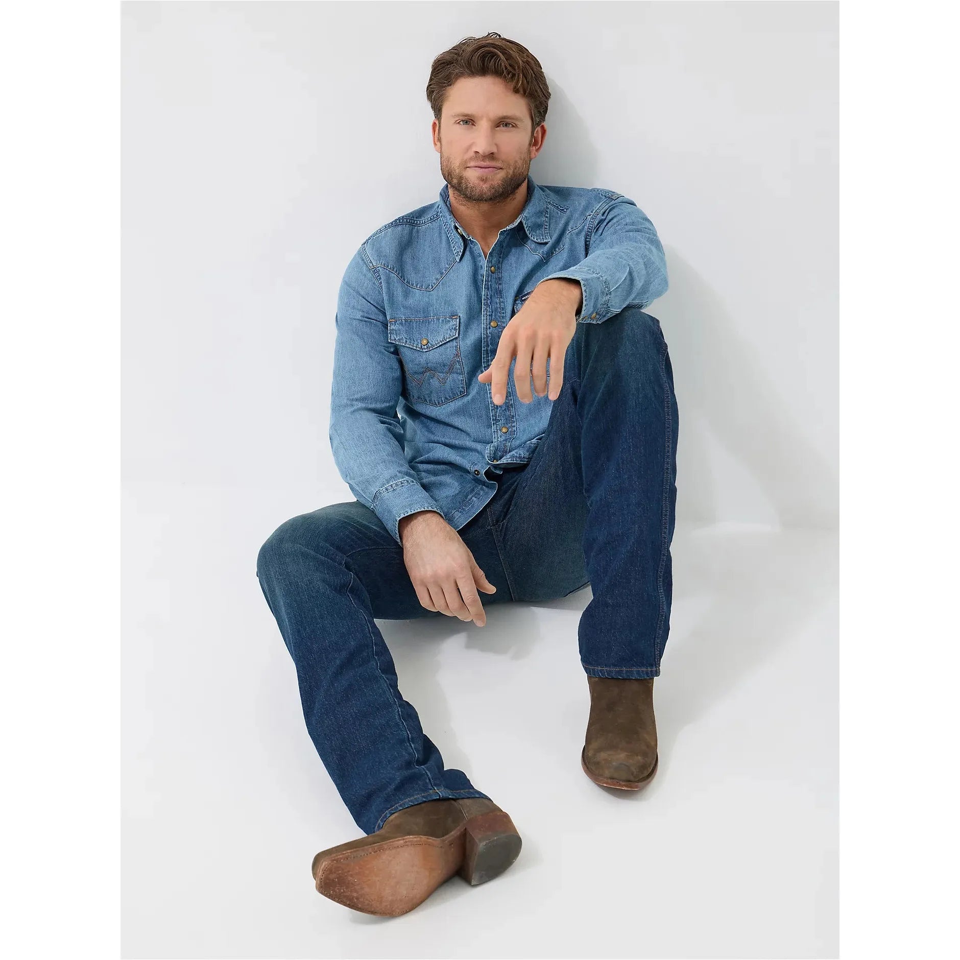 MEN'S WRANGLER® CLASSIC DENIM WESTERN SNAP SHIRT-LIGHT WASH