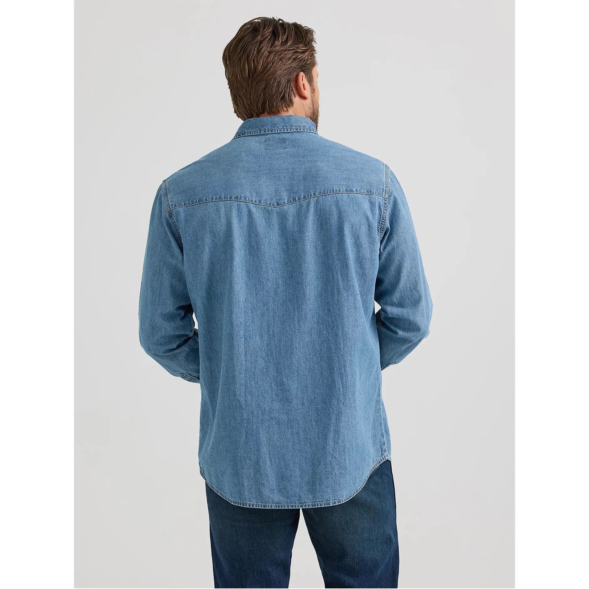 MEN'S WRANGLER® CLASSIC DENIM WESTERN SNAP SHIRT-LIGHT WASH