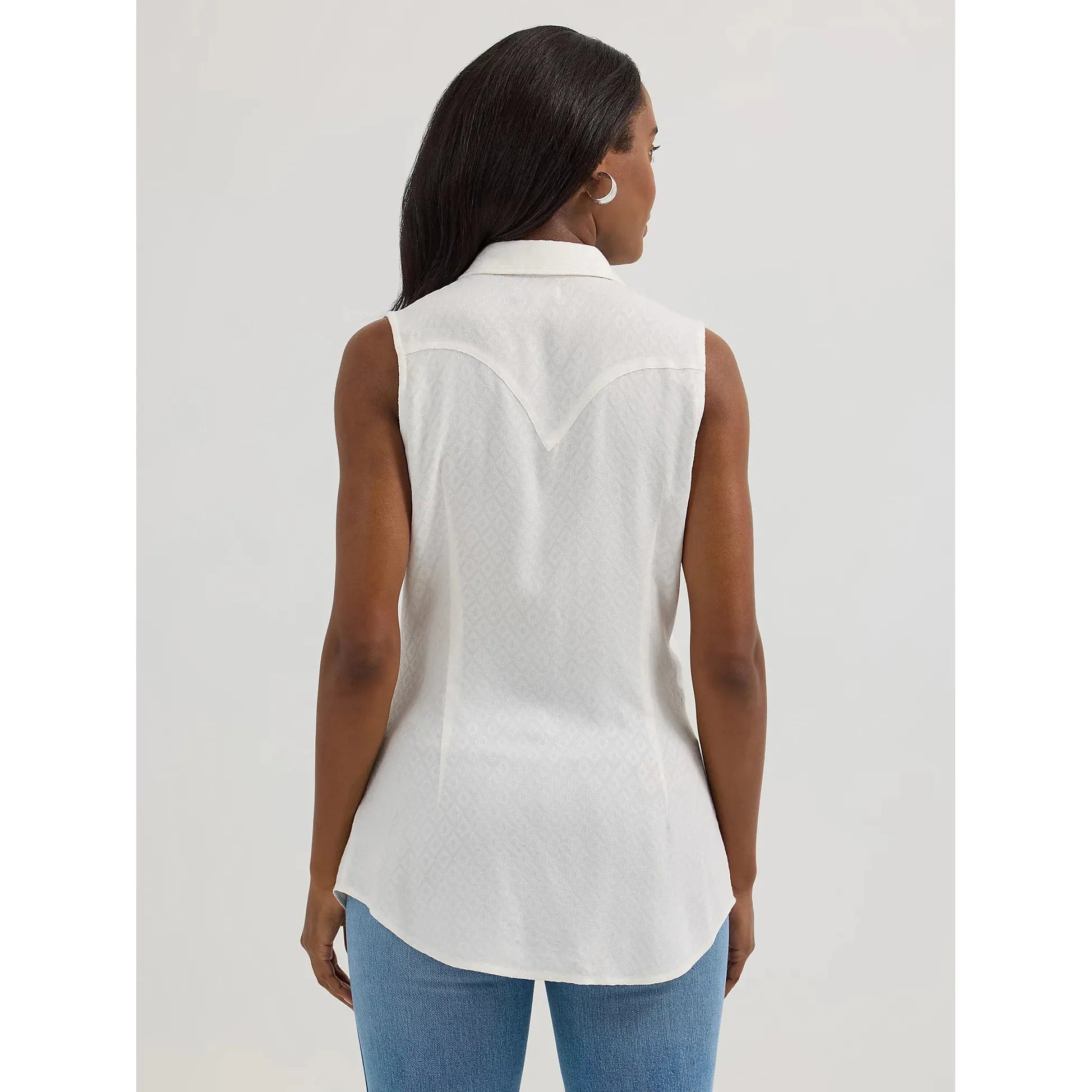 Women's Wrangler Retro®Textured Slim Western Snap Tank-White