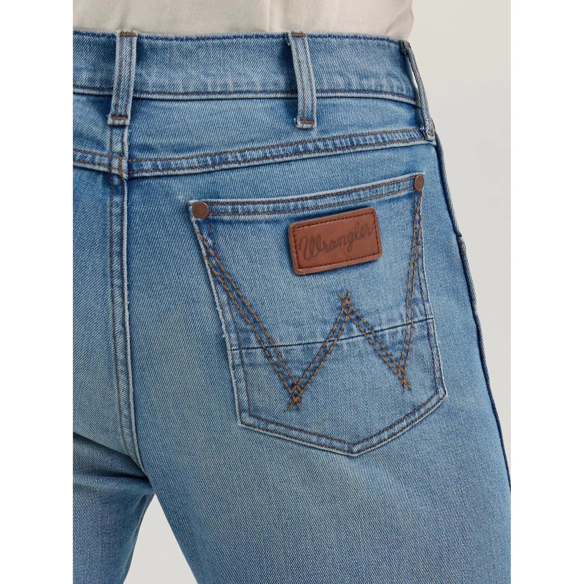 MEN'S WRANGLER RETRO® SLIM FIT BOOTCUT JEAN IN CHARLES