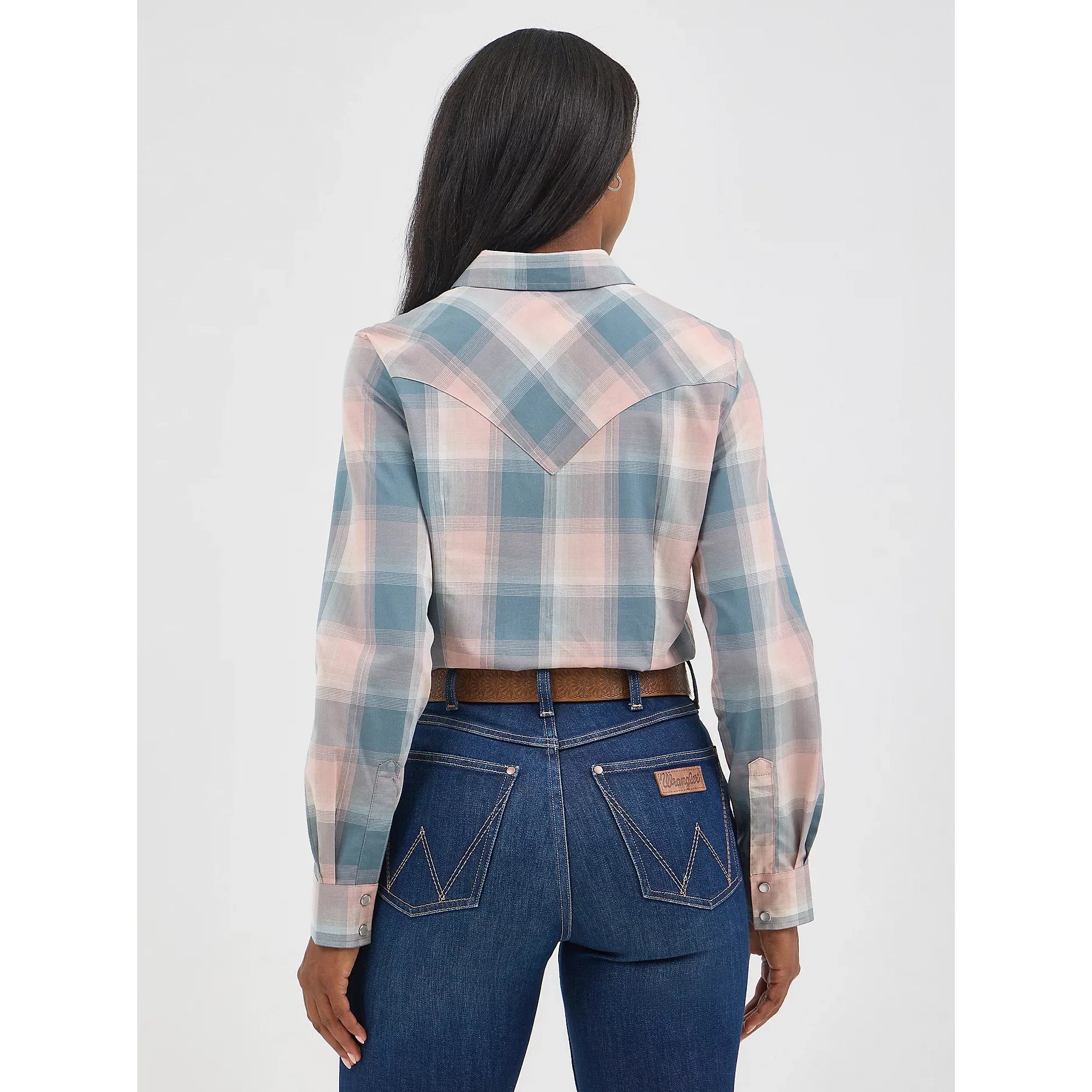 Women's Wrangler Essential Long Sleeve Plaid Western Snap Top-Dusty Pink