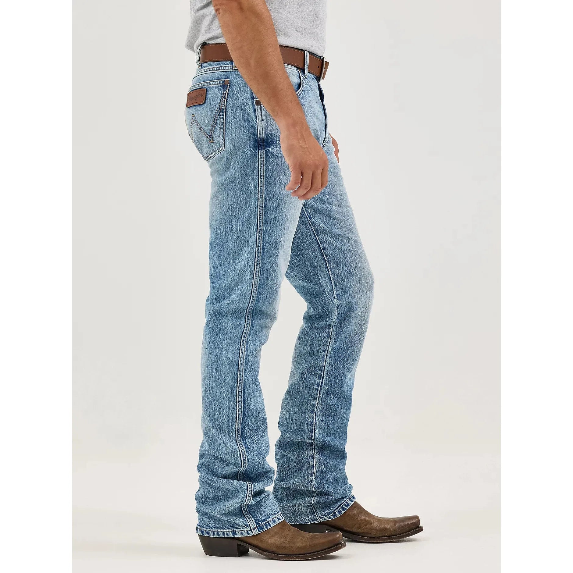 MEN'S WRANGLER RETRO® SLIM FIT BOOTCUT JEAN IN JONES