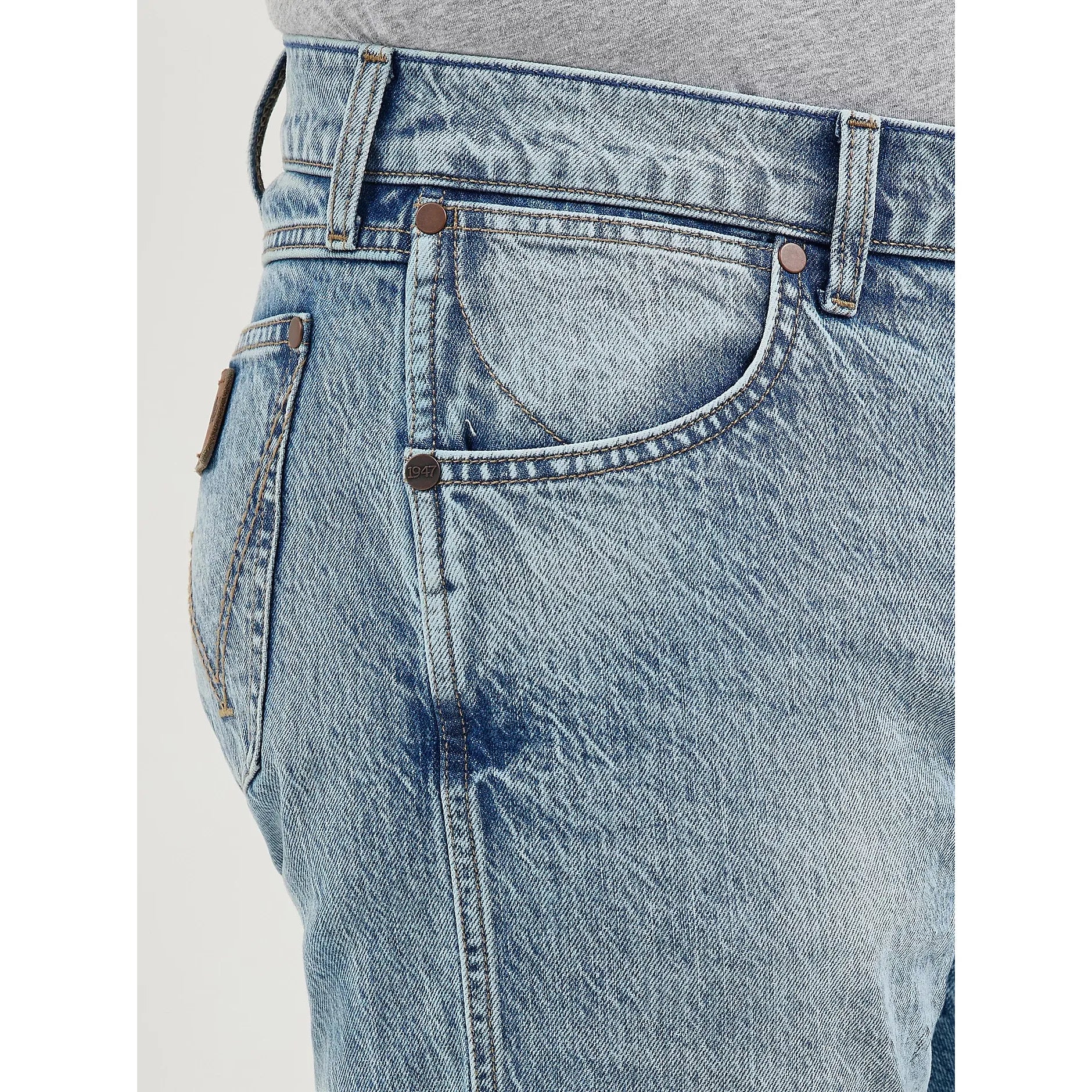 MEN'S WRANGLER RETRO® SLIM FIT BOOTCUT JEAN IN JONES