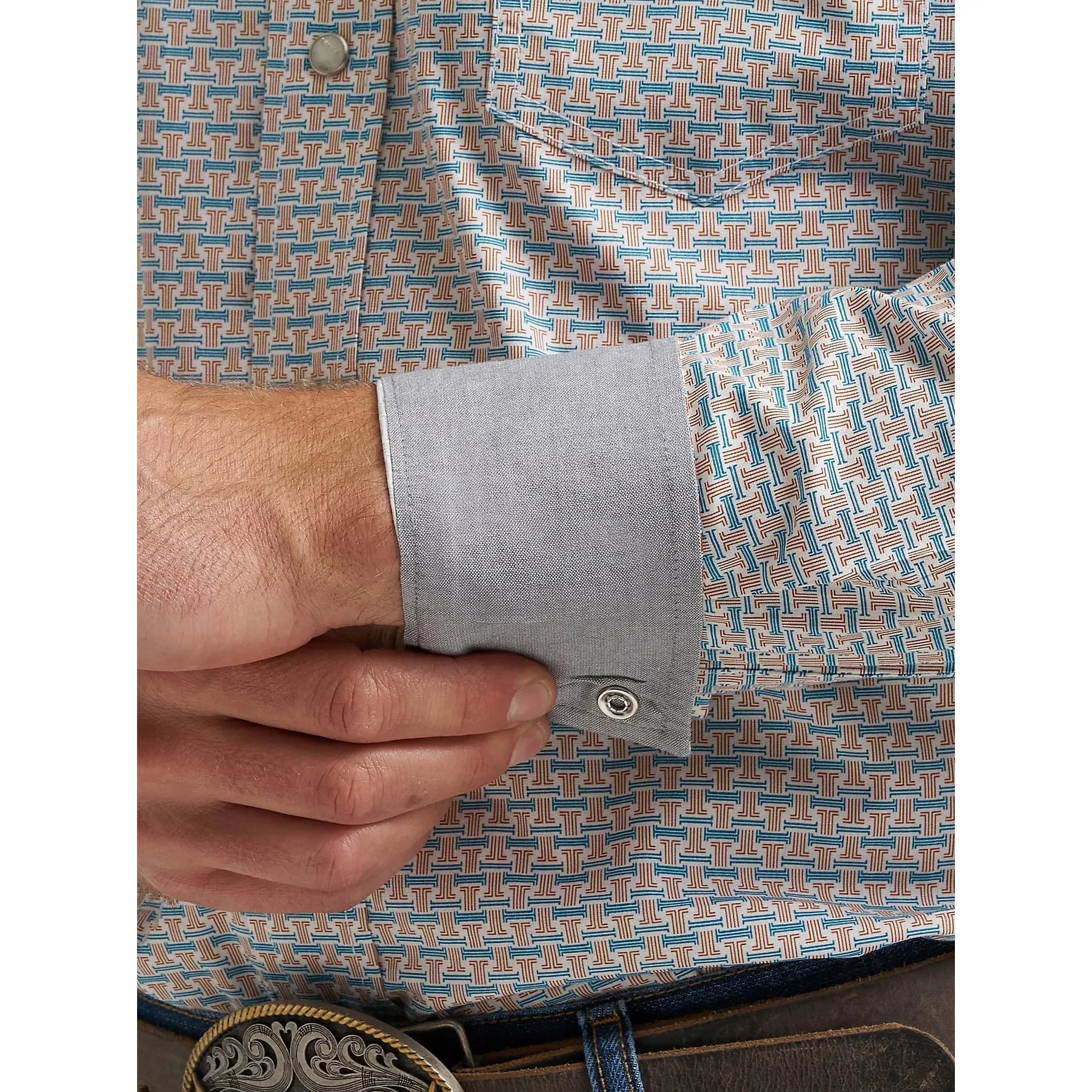 Men's Wrangler 20X Competition Advanced Comfort Long Sleeve Two Pocket Western Snap Shirt-Rustic Brown T