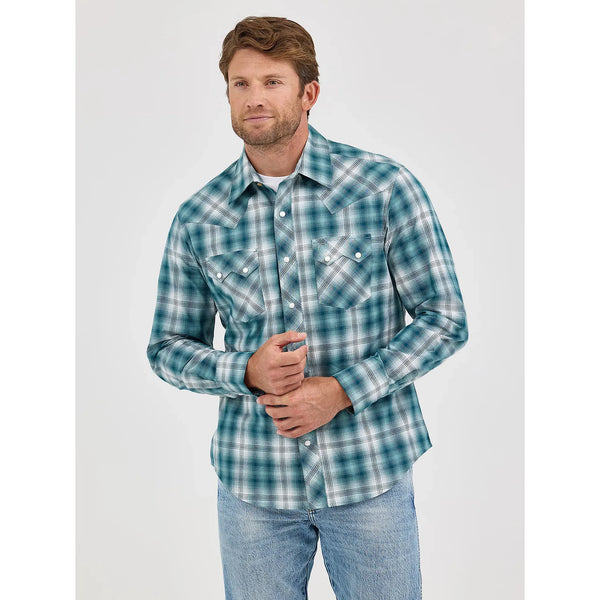 Men's Wrangler Retro® Long Sleeve Sawtooth Snap Pocket Western Shirt-Teal Plaid