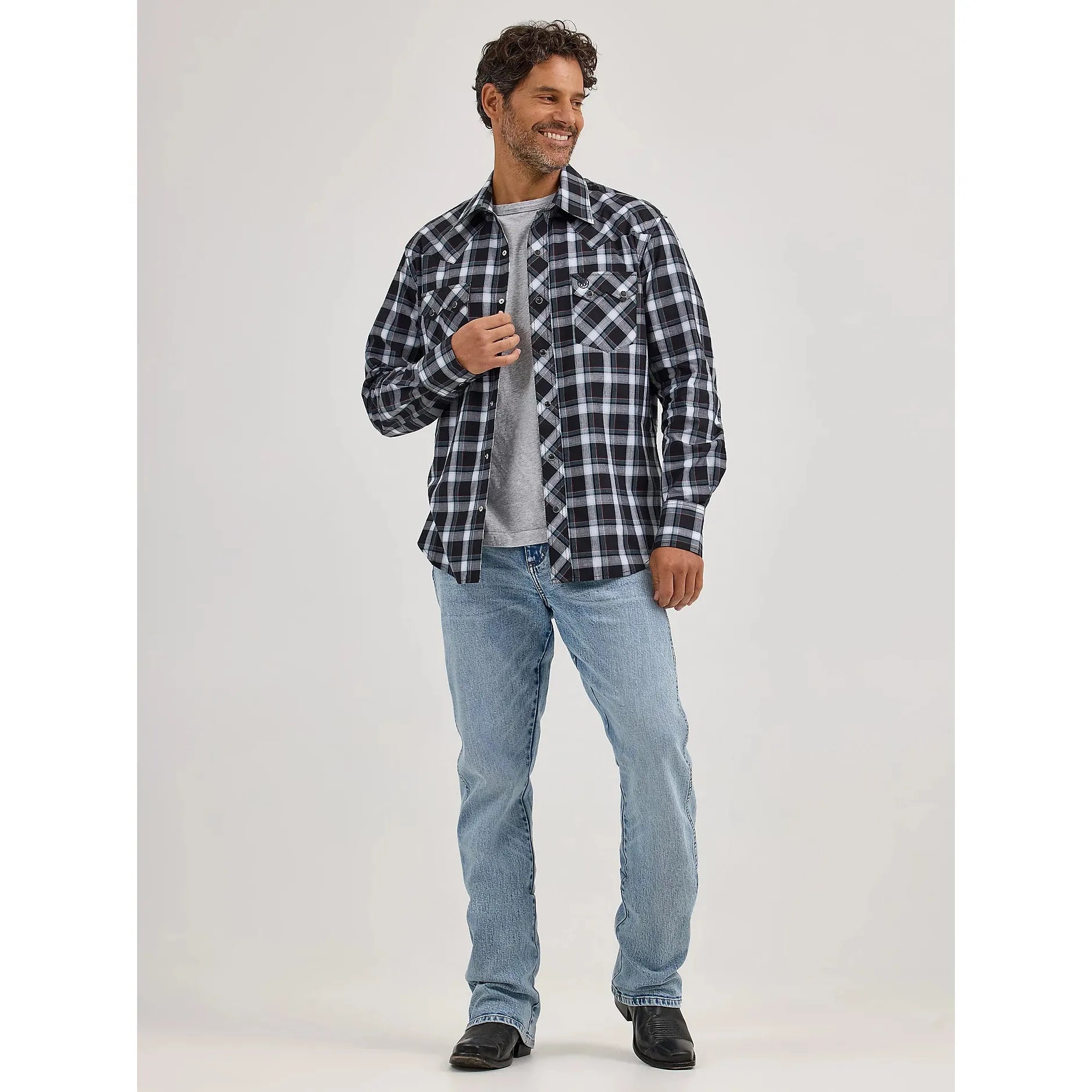 Men's Wrangler Retro® Long Sleeve Sawtooth Snap Pocket Western Shirt-Black White