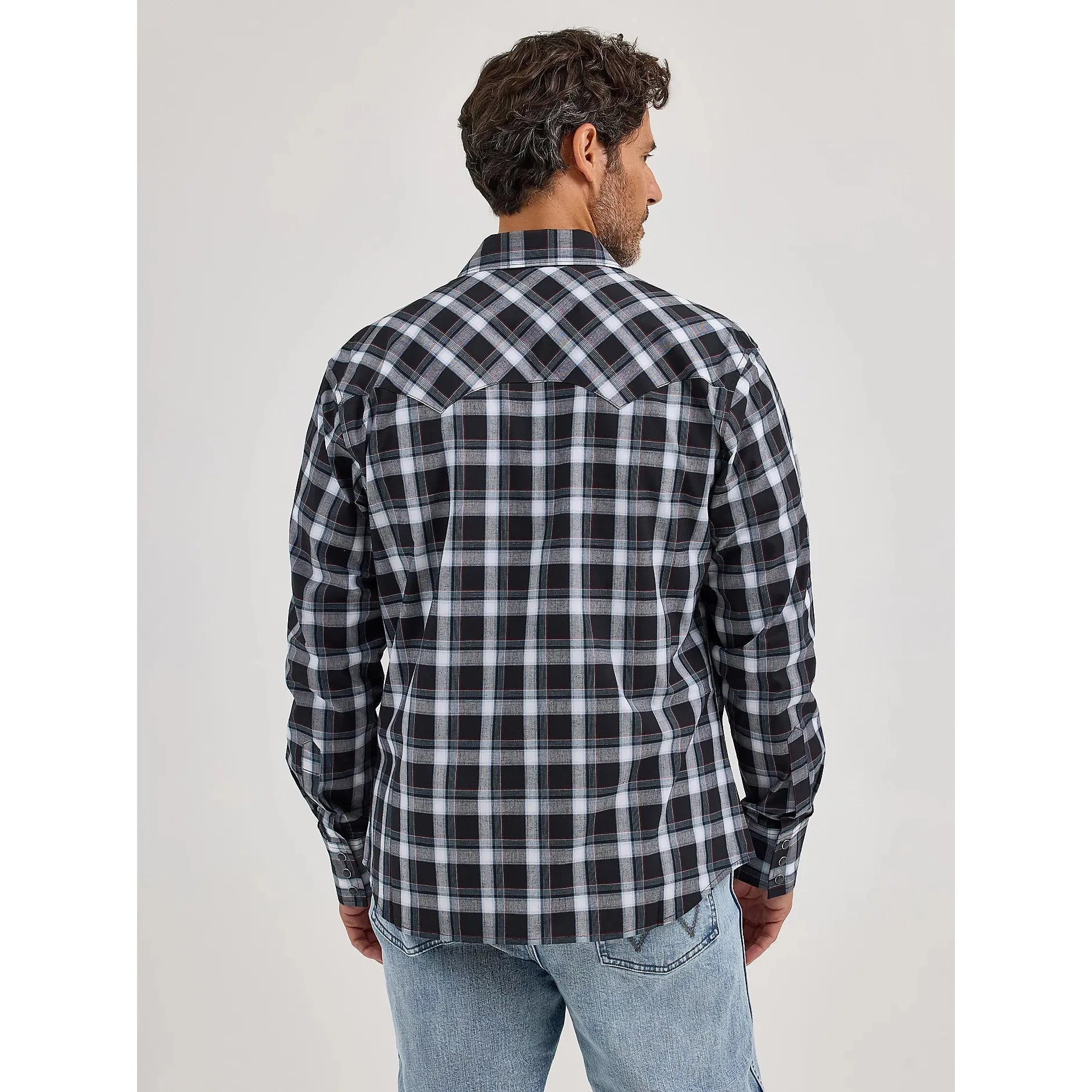 Men's Wrangler Retro® Long Sleeve Sawtooth Snap Pocket Western Shirt-Black White