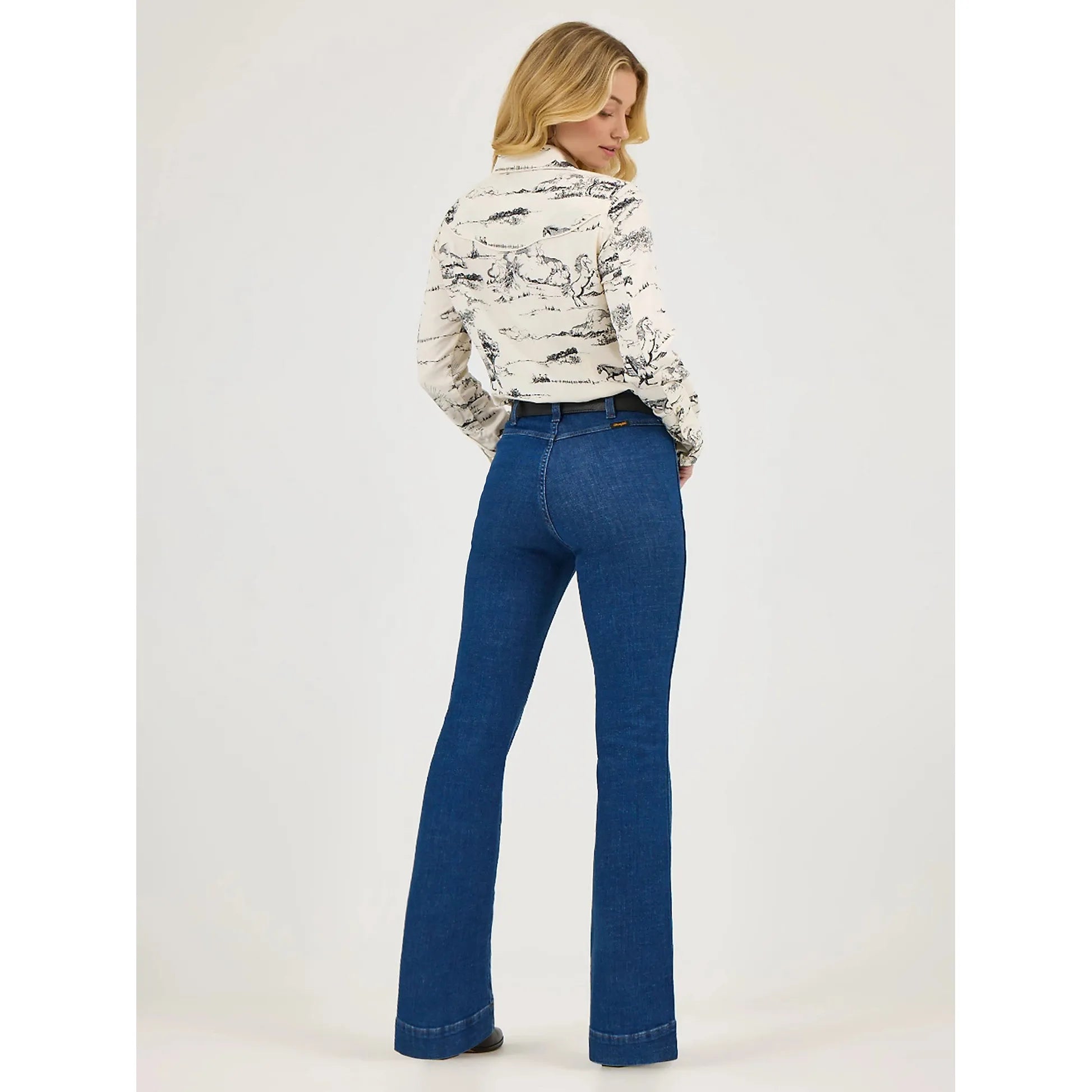 Women's Wrangler X Lainey Wilson Bare Back Flare Jeans
