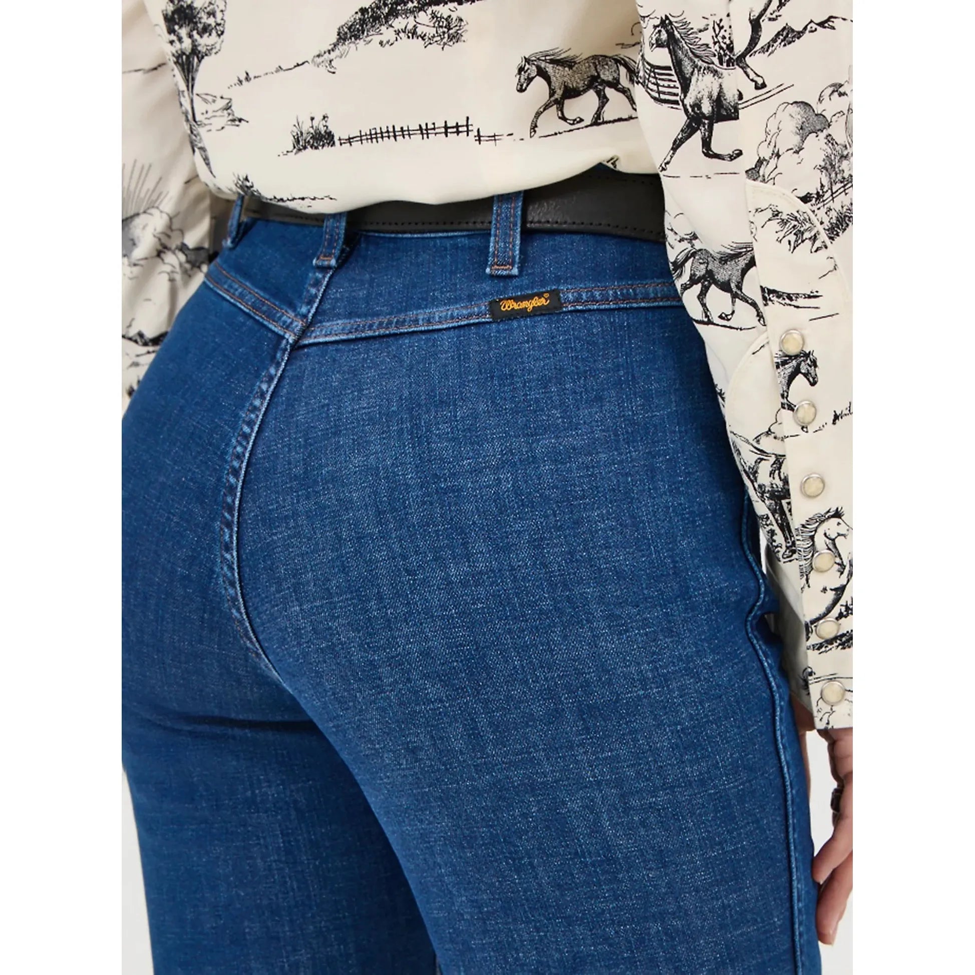 Women's Wrangler X Lainey Wilson Bare Back Flare Jeans