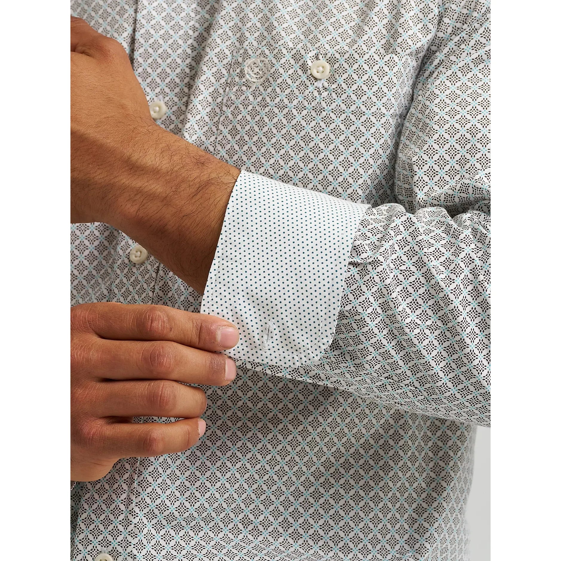 Men's Wrangler® George Strait™ Long Sleeve Button Down One Pocket Shirt in Coffee Net