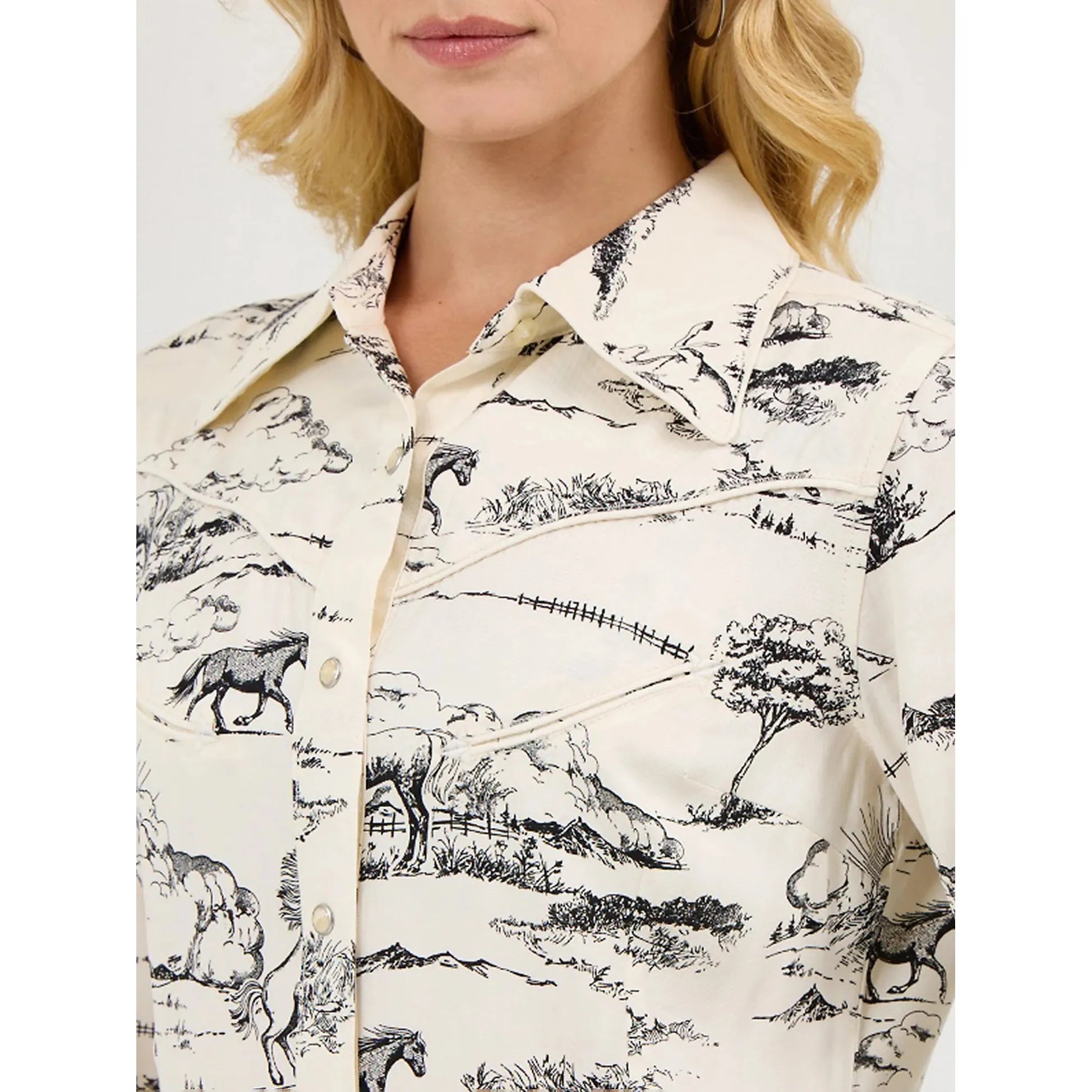 Women's Wrangler X Lainey Wilson Country Toile Western Snap Shirt-Landscape Print