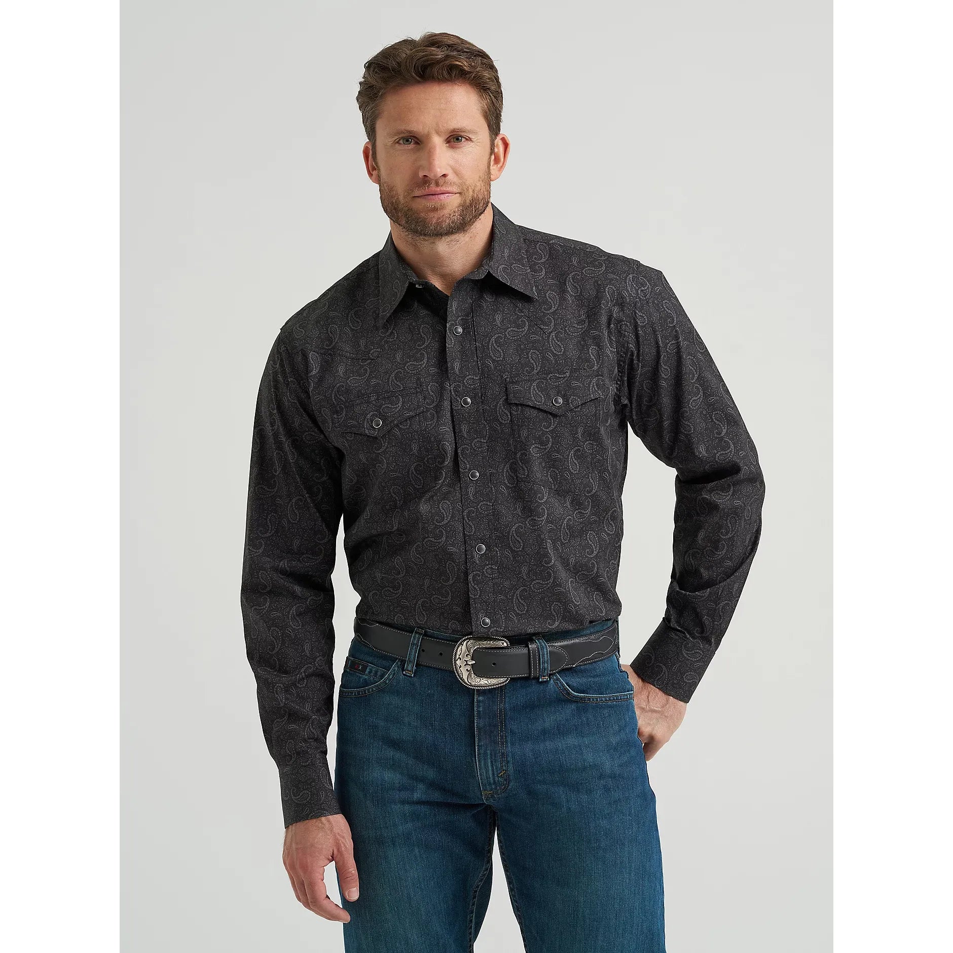 Men's Wrangler 20X Competition Advanced Comfort Long Sleeve Two Pocket Western Snap Shirt-Black Paisley