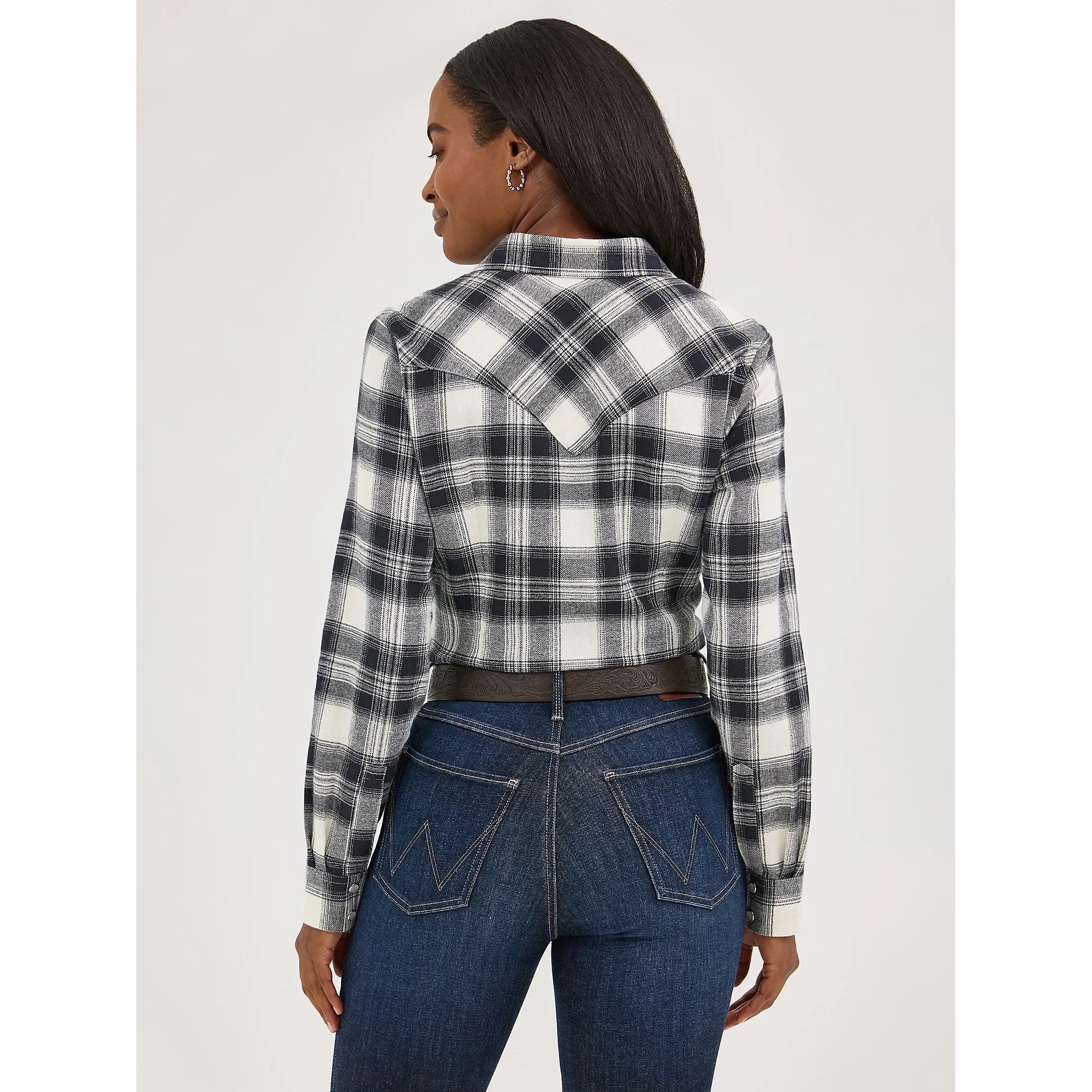 Women's Wrangler Essential Flannel Plaid Western Snap Shirt-Black Winter