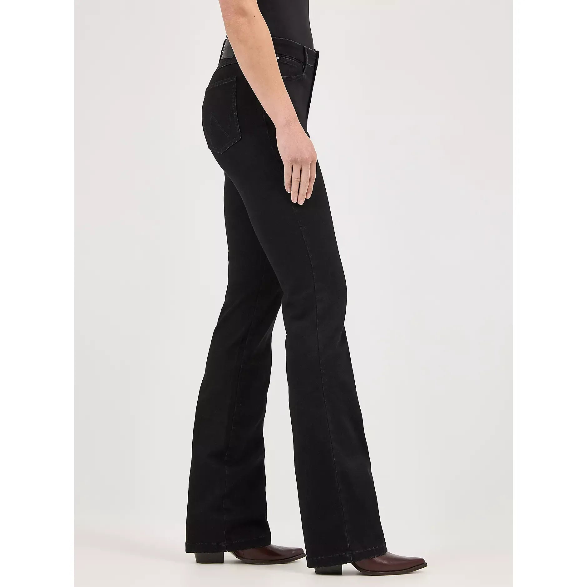 Women's Wrangler BESPOKE High Rise Bootcut Jean in Leighton - CWesternwear