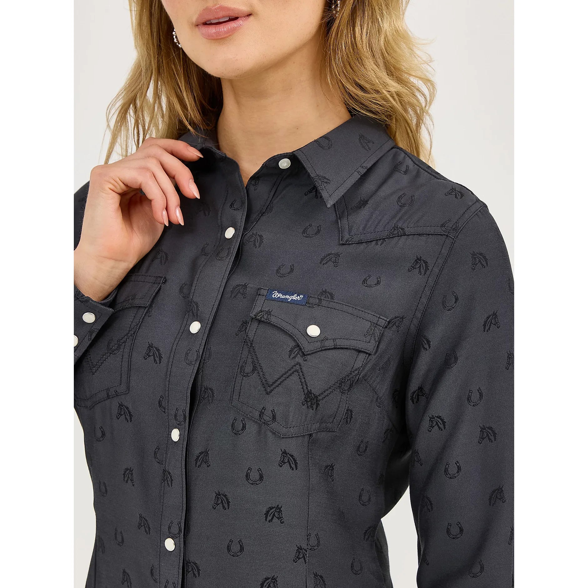 Women's Wrangler All Occasion Western Snap Shirt-Subtle Black Horses