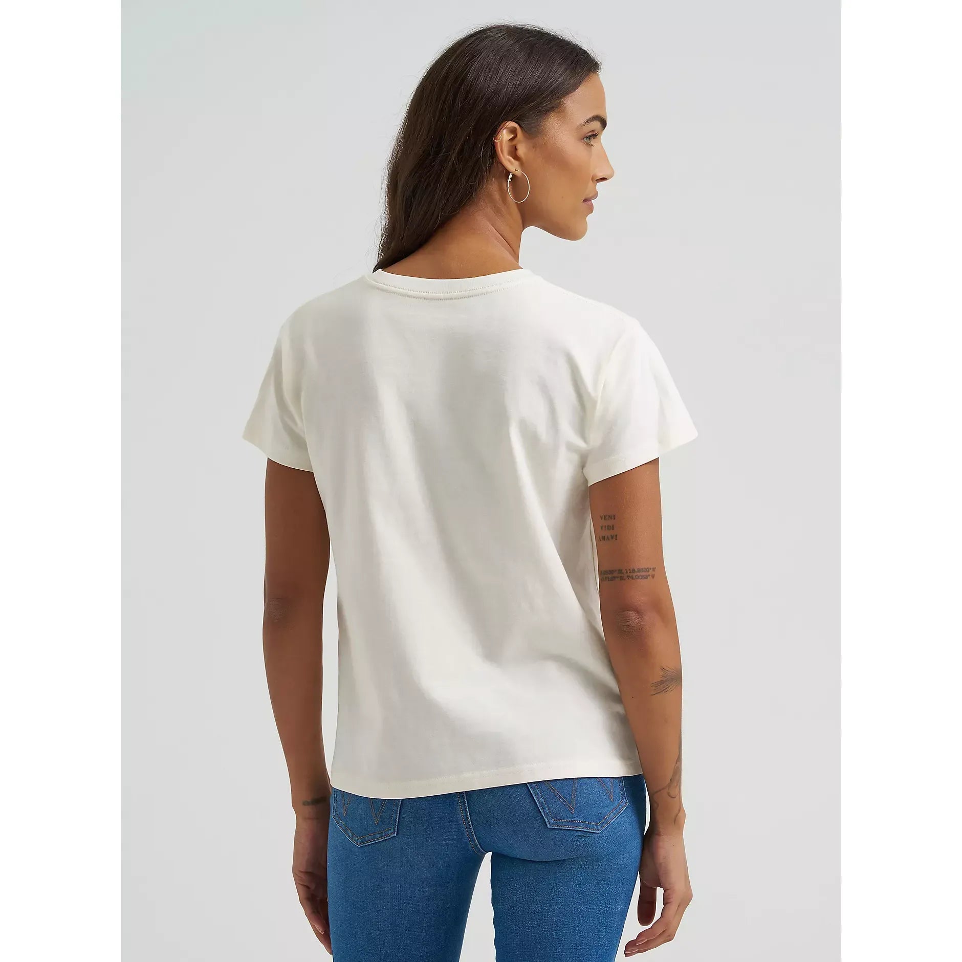 Women's Wrangler Too Hot Retro Regular Fit Tee-Egret - CWesternwear