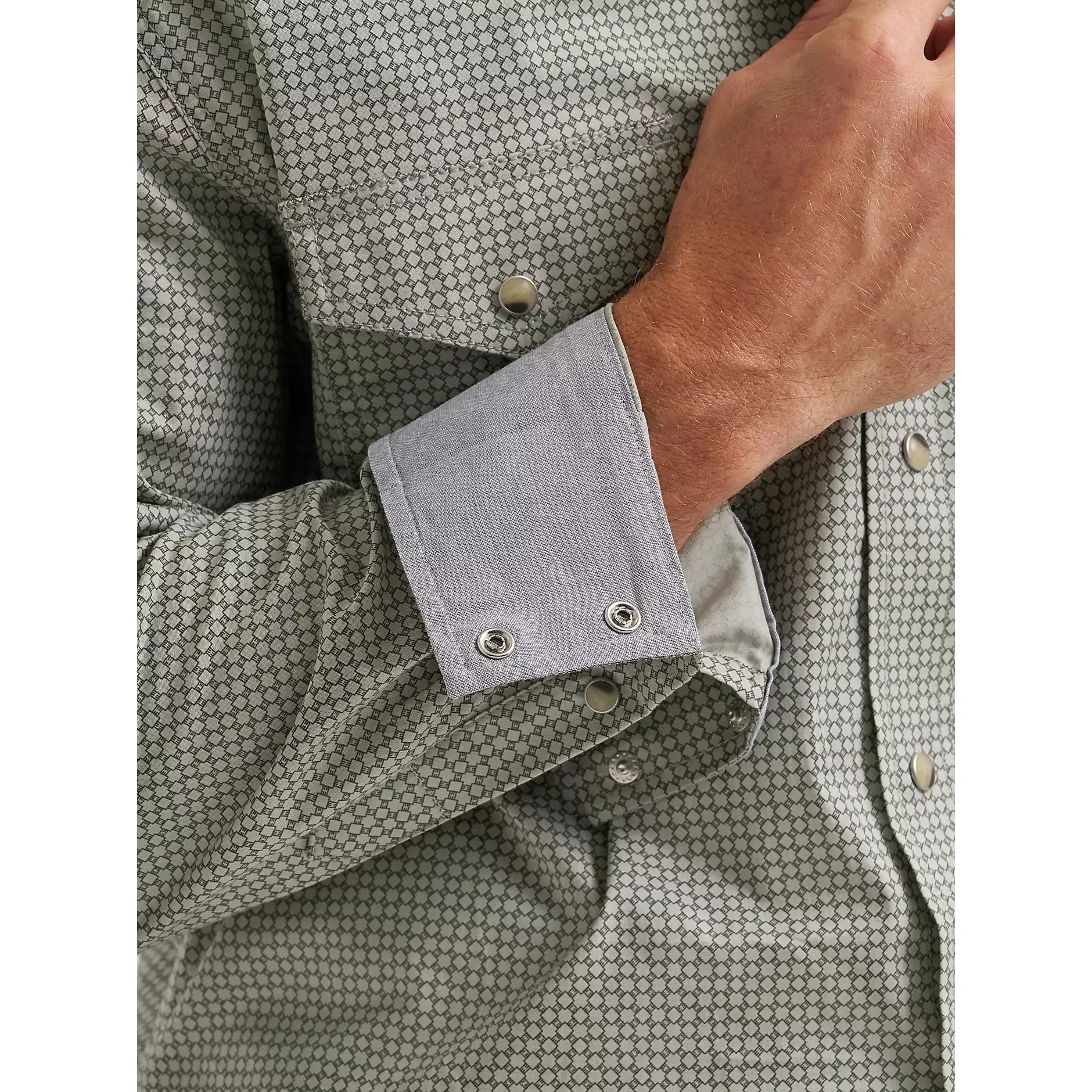 Men's Wrangler 20X Competition Advanced Comfort Long Sleeve Two Pocket Western Snap Shirt-Olive Minis - CWesternwear