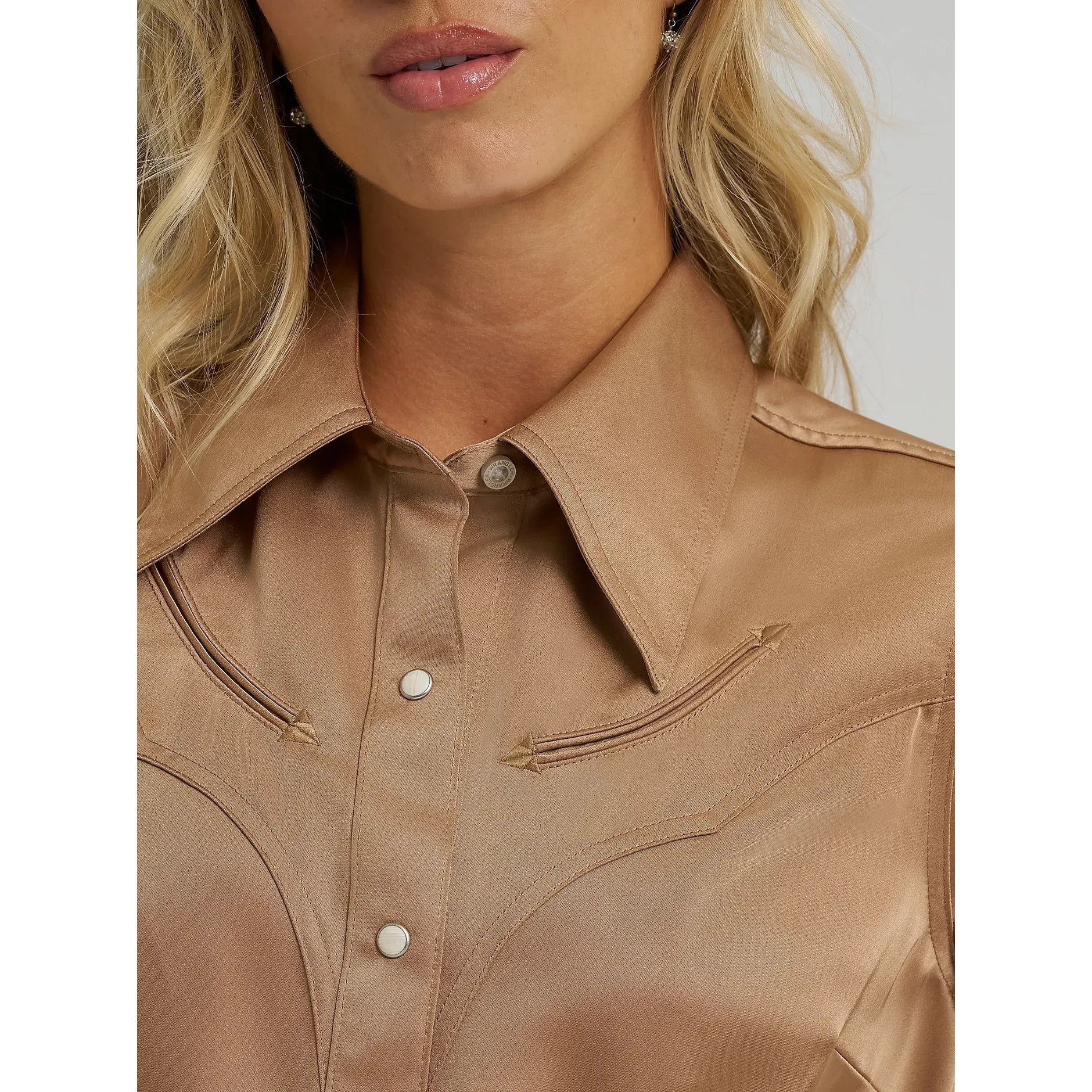 Women's Wrangler x Lainey Wilson Glam Satin Western Snap Shirt-Gold