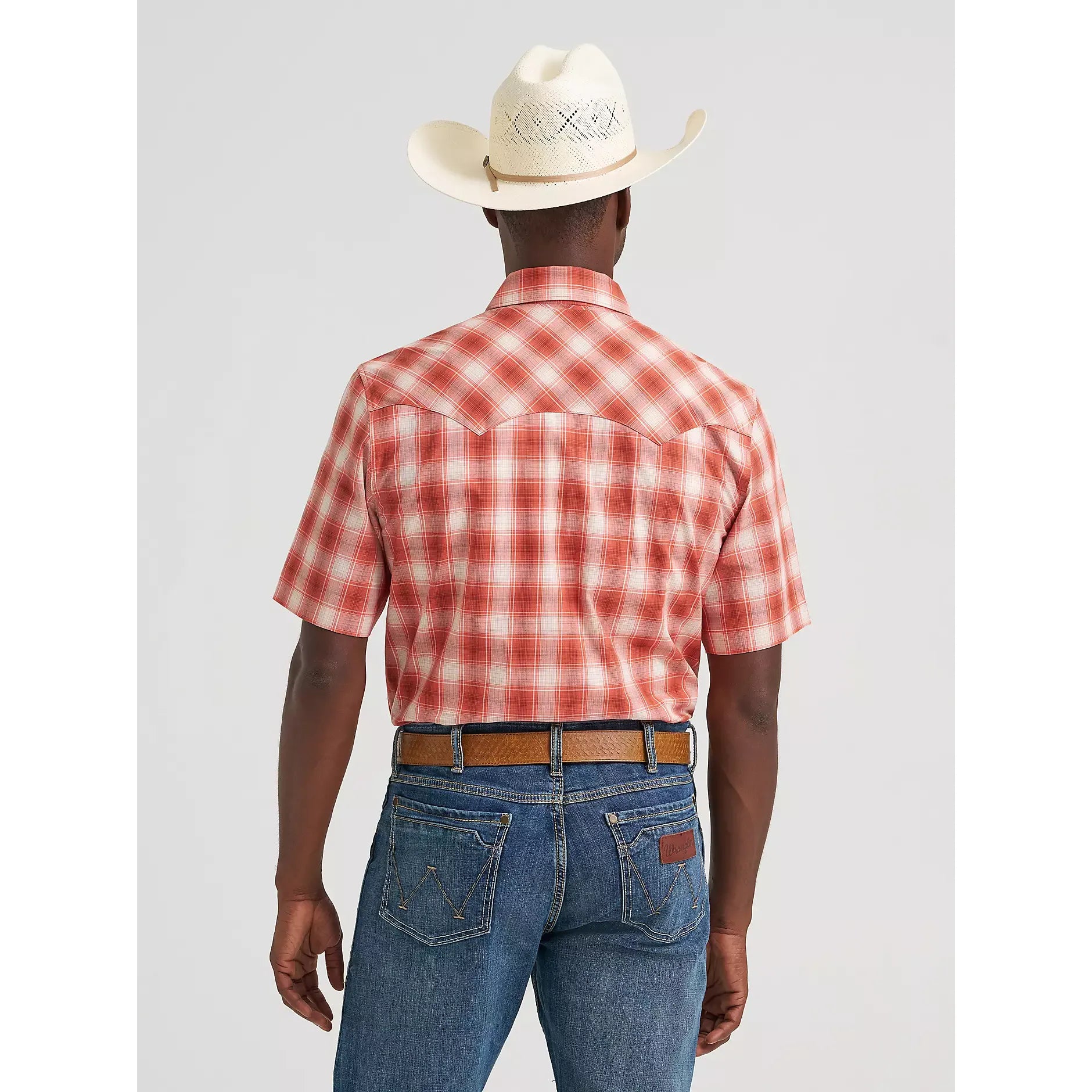 Men's Wrangler Retro Short Sleeve Sawtooth Pocket Western Snap Shirt-Burnt Orange - CWesternwear