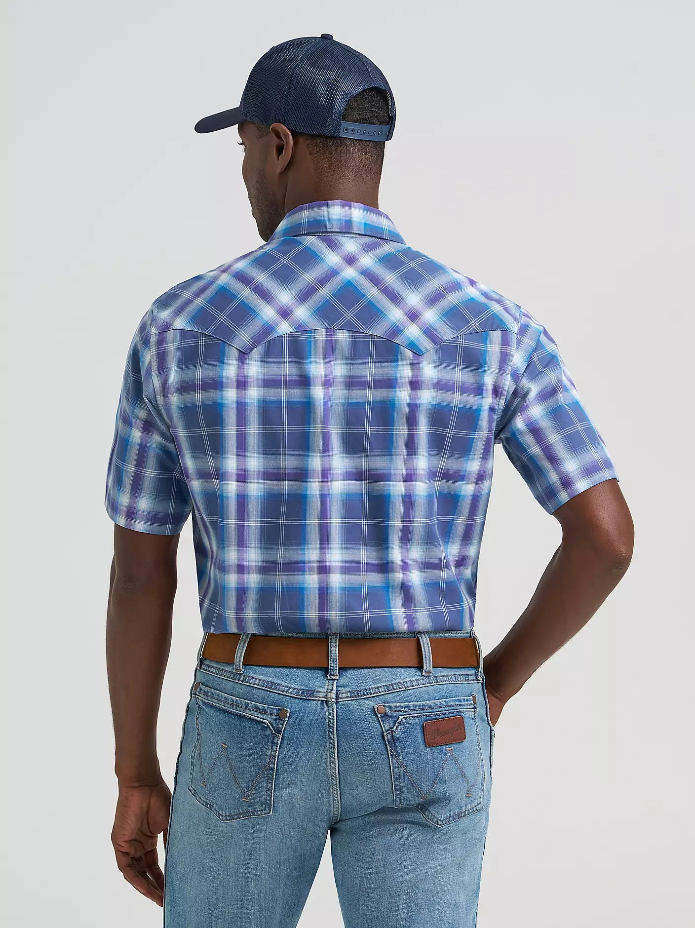 Men's Wrangler Retro Short Sleeve Sawtooth Pocket Western Snap Shirt-Navy Orchid