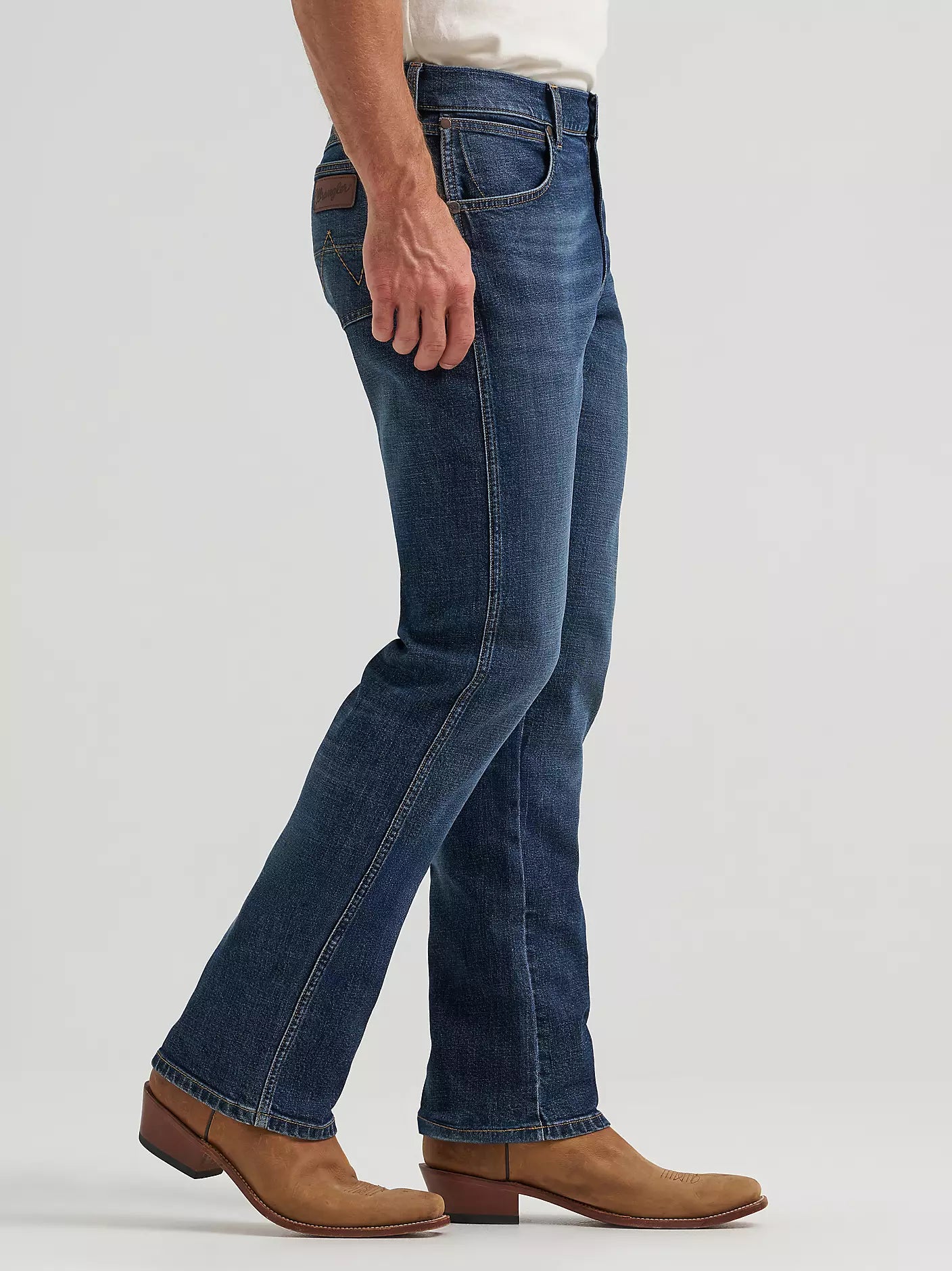 Men's Wrangler Retro® Slim Fit Bootcut Jean-Hoffman