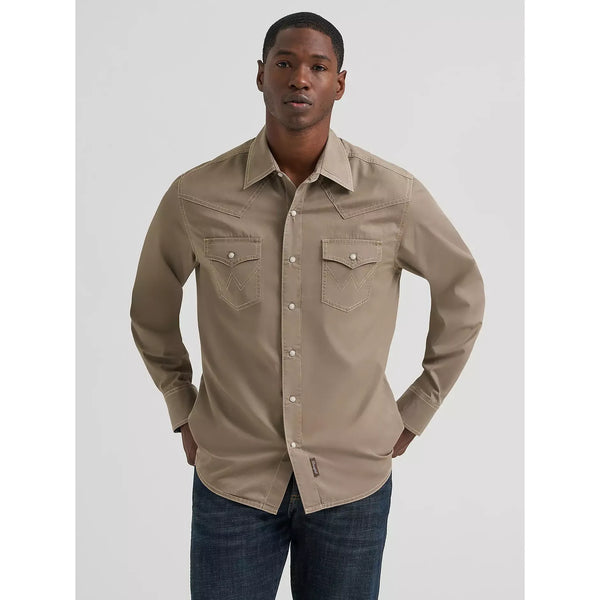 Men's Wrangler Retro® Premium Long Sleeve Western Snap Solid Shirt-Tan