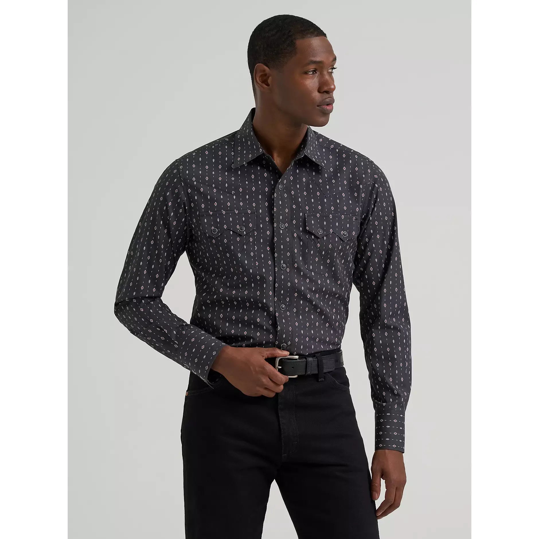Men's Wrangler Retro® Long Sleeve Sawtooth Snap Pocket Western Shirt-Obsidian Chain - CWesternwear