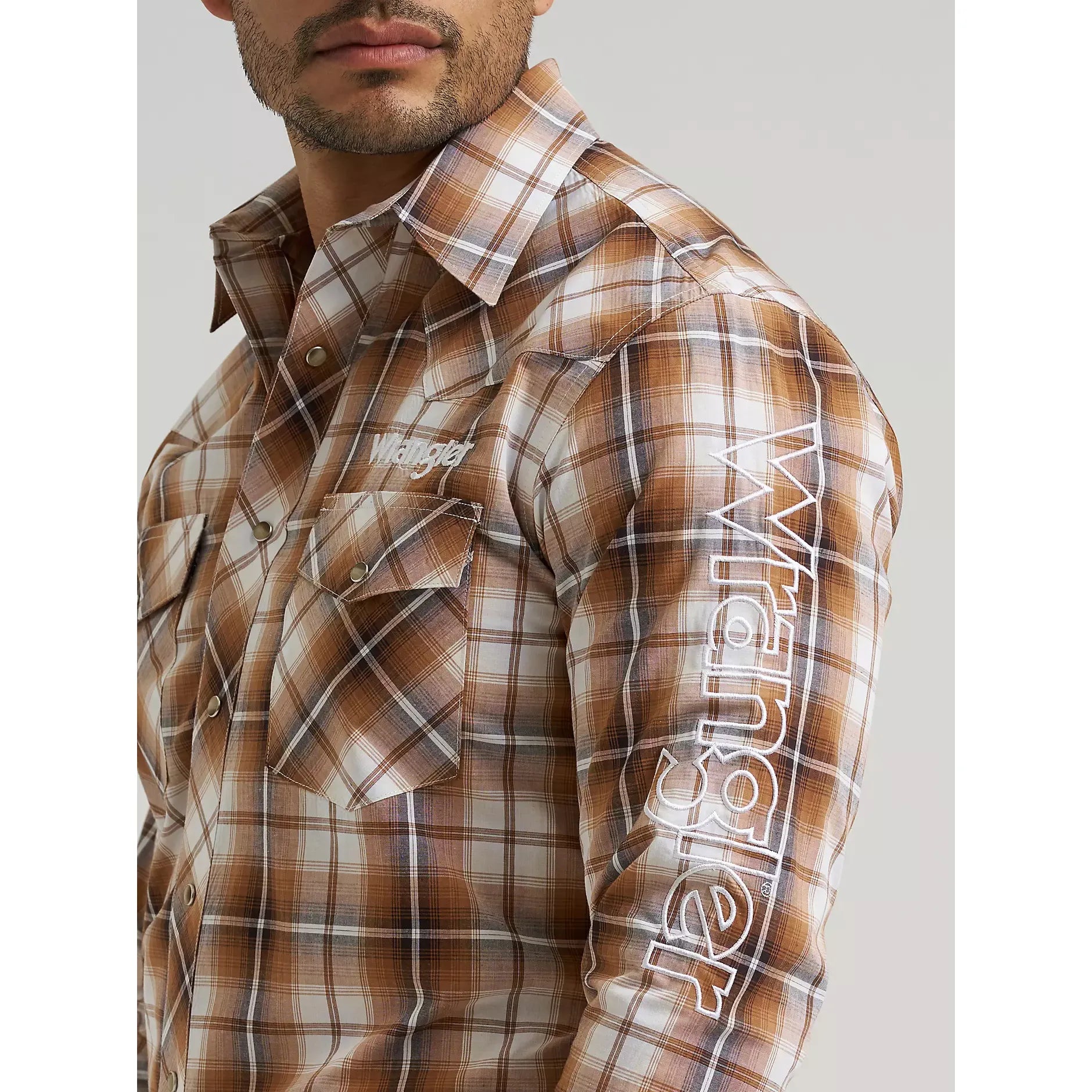 Men's Wrangler Logo Long Sleeve Western Snap Shirt-Sand