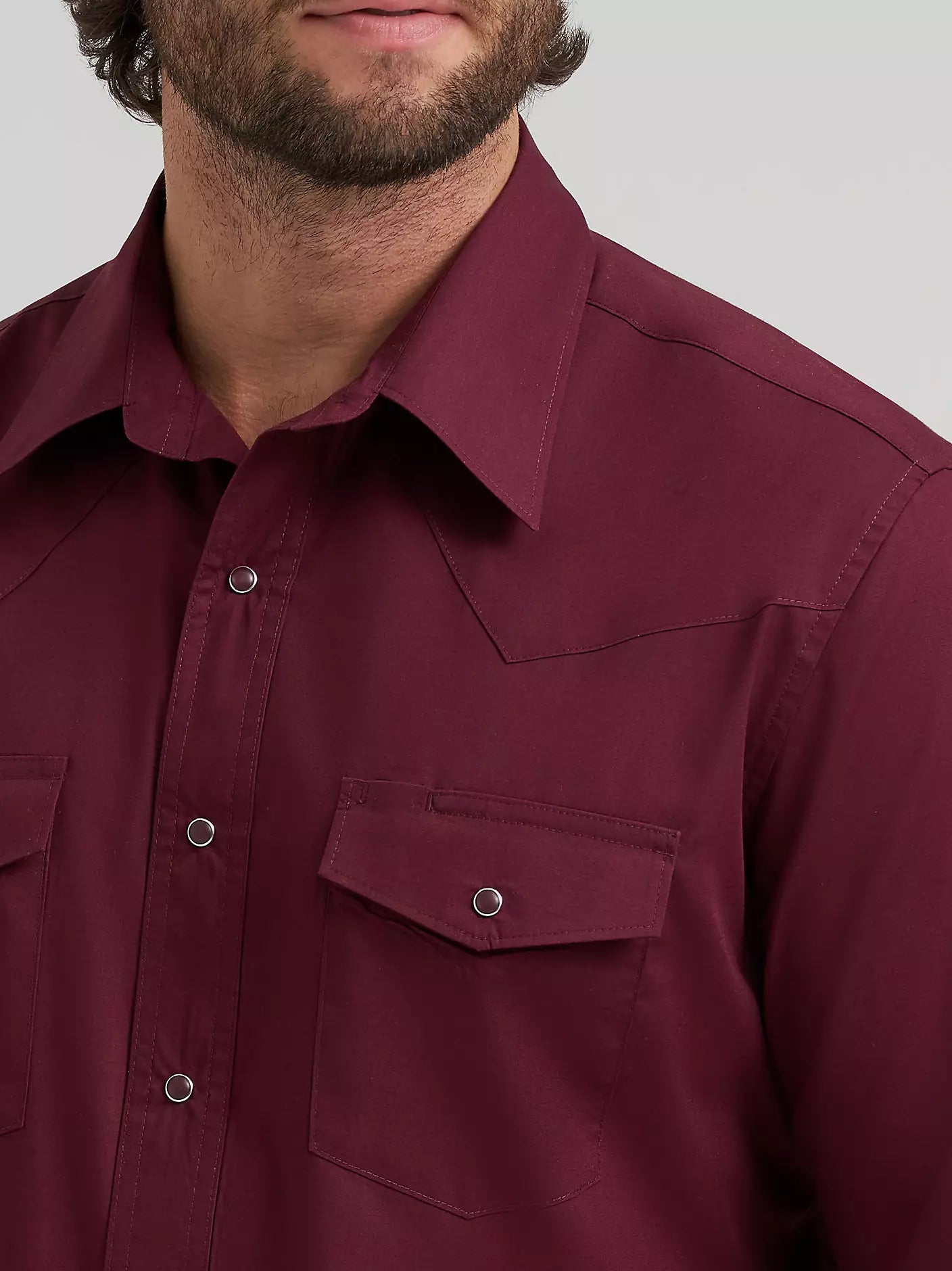 Men's Wrangler® Long Sleeve Solid Broadcloth Western Snap Shirt-Burgundy