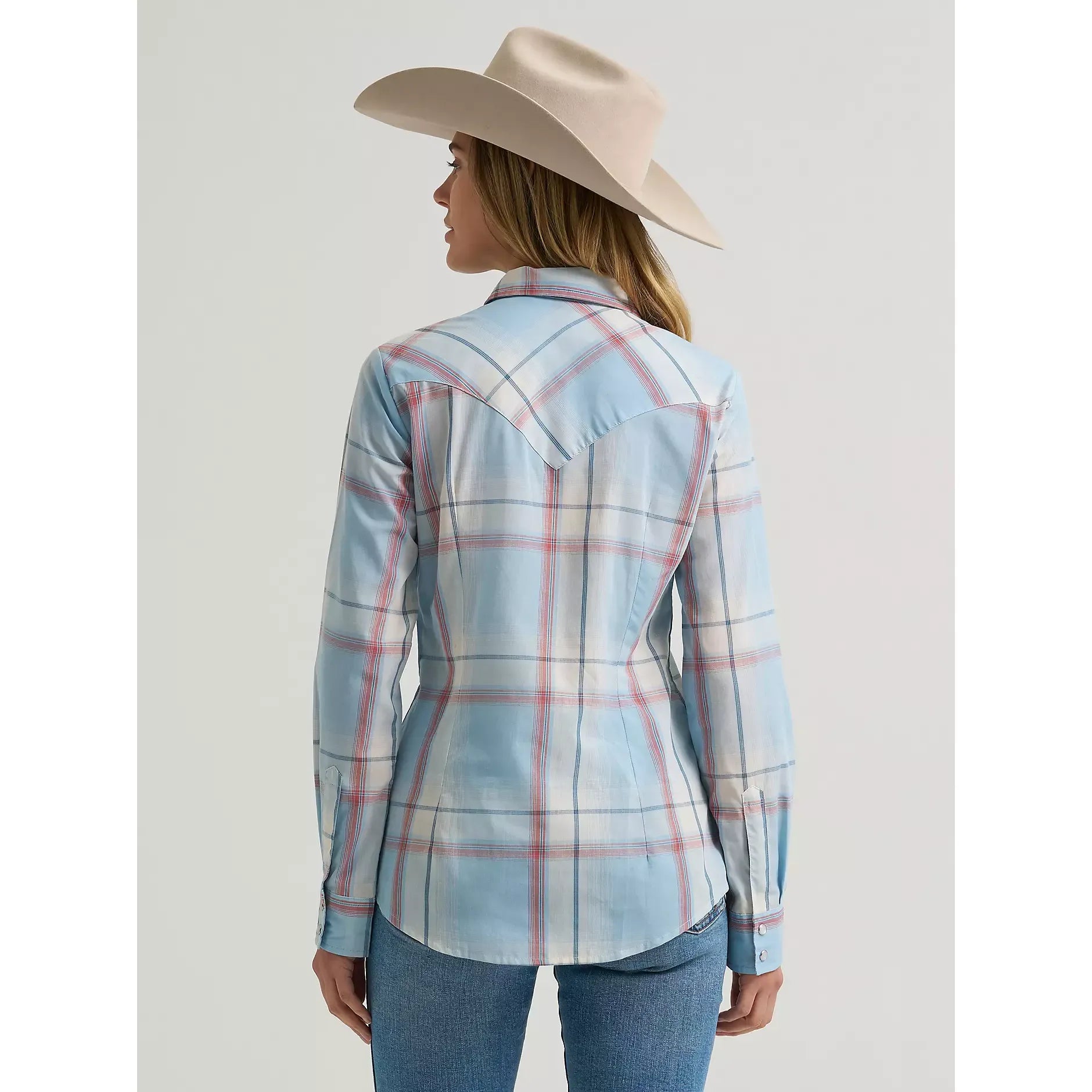 Women's Wrangler Essential Western Snap Shirt-Blue