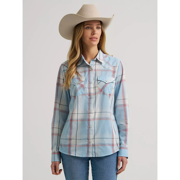 Women's Wrangler Essential Western Snap Shirt-Blue