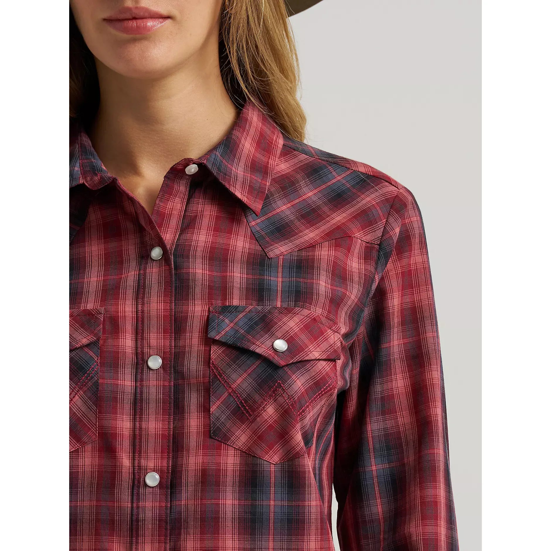 Women's Wrangler Essential Western Snap Shirt-Port