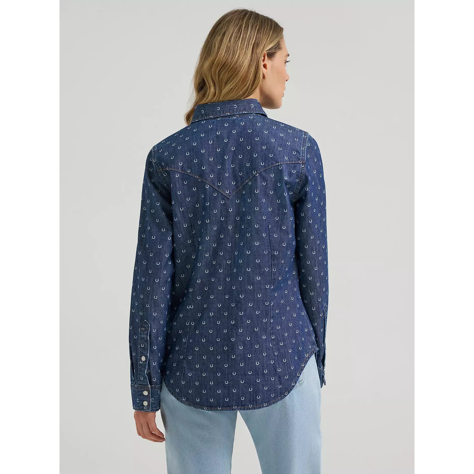 Women's Wrangler Printed Vintage Fit Snap Shirt-Denim - CWesternwear