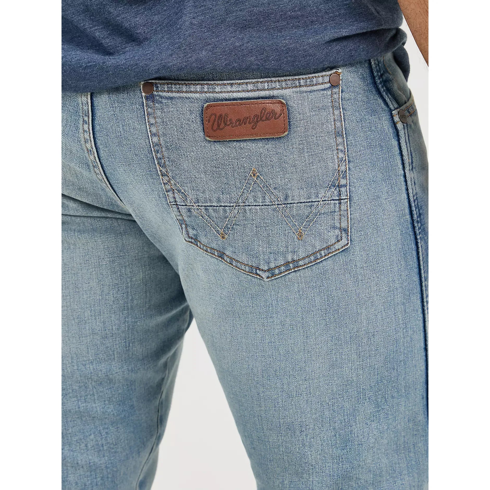 MEN'S WRANGLER RETRO® SLIM FIT STRAIGHT LEG JEAN IN BR Wash