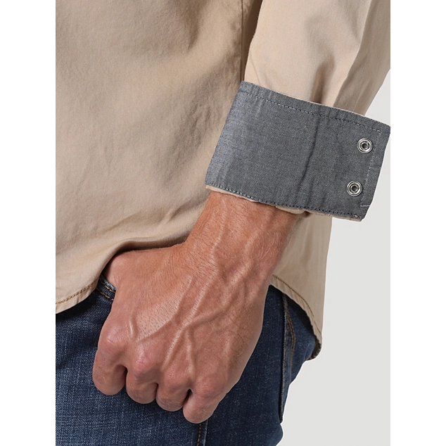 MEN'S WRANGLER® CONTRAST TRIM WESTERN TWO SNAP FLAP POCKET SHIRT IN TAN