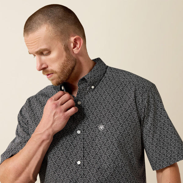 Men's Ariat Tru Classic Fit Shirt-Black Tossed Vines - CWesternwear